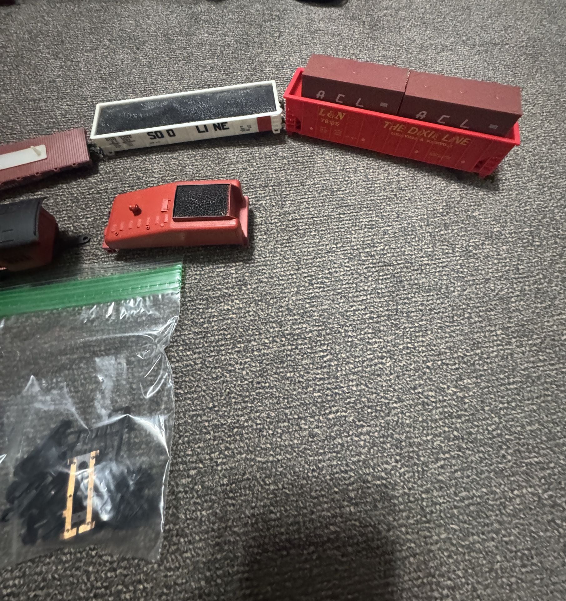 Vintage Model Train Set Playart Lot Steam Locomotive Cars Caboose Tender 3