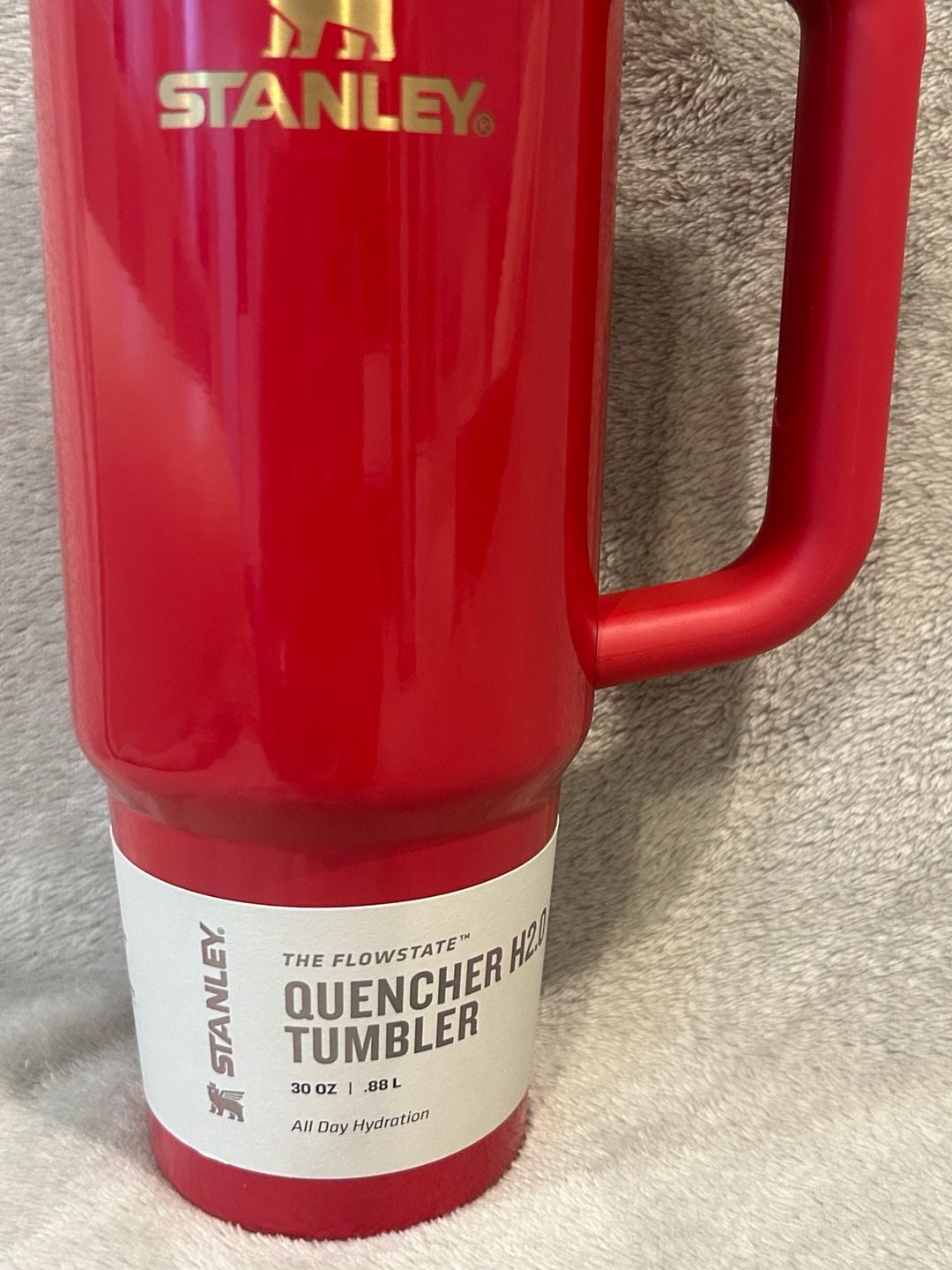 Stanley Quencher H2.0 Tumbler 30 oz Red and Gold 2