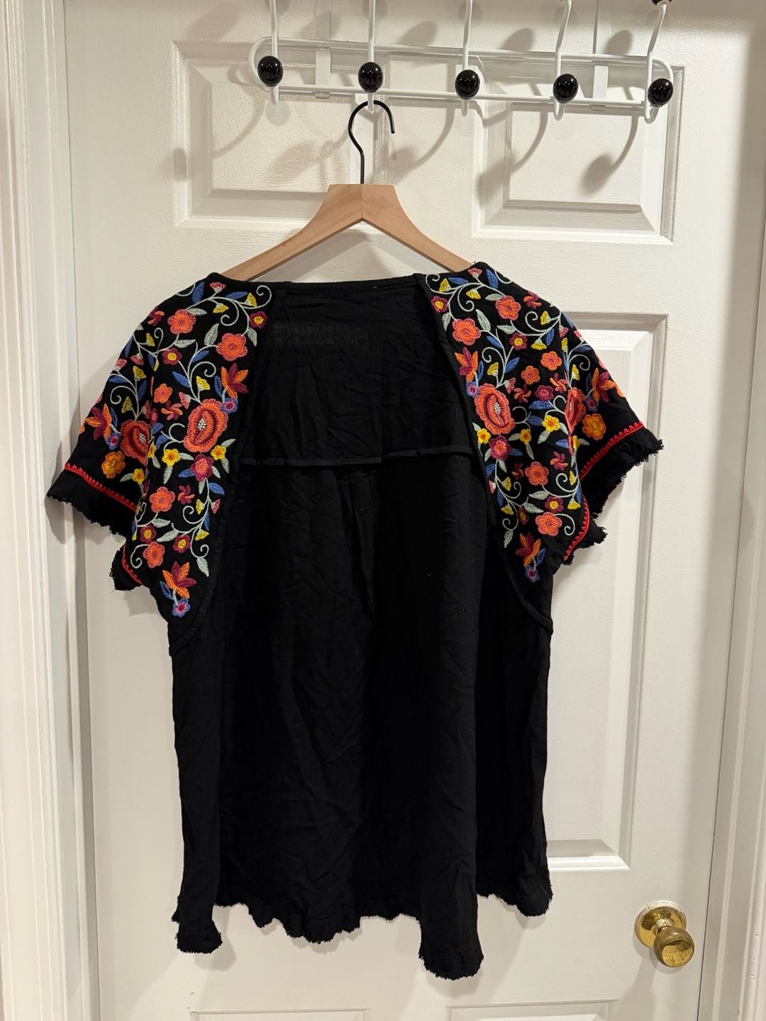 NWT Umgee boutiqueEmbroidered Top Black Floral Short Sleeve Shirt Sz XL 4