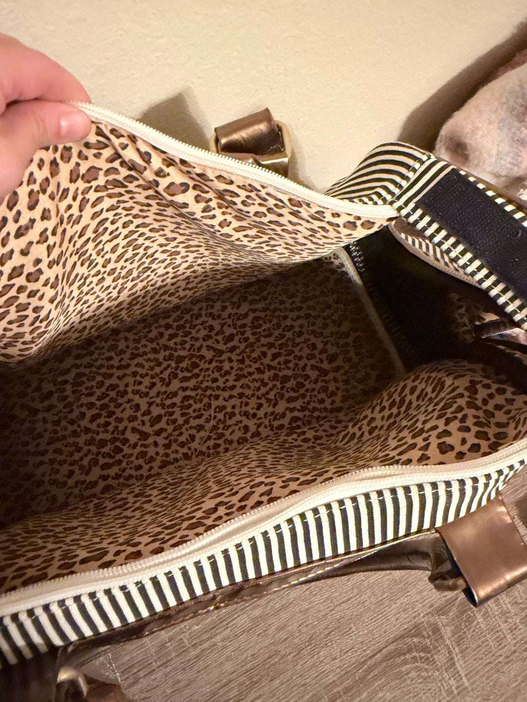 Kenox Striped Pet Carrier Handbag Leopard Print Lining 6