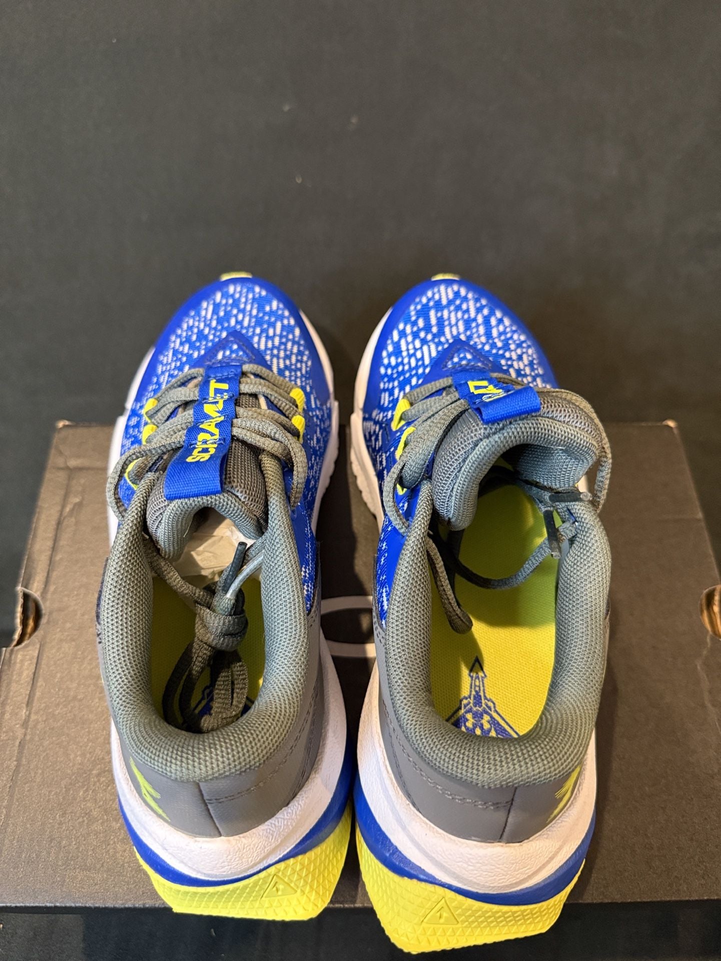 Under Armour Scramjet 4 Size 4Y Blue Yellow Sneakers 7