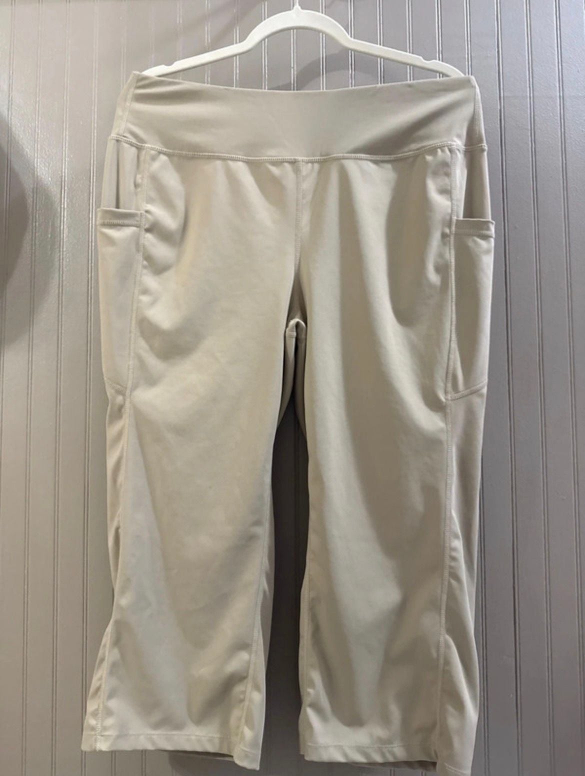 RBX Active Crop Leggings Beige Pocket Capri Pants 2