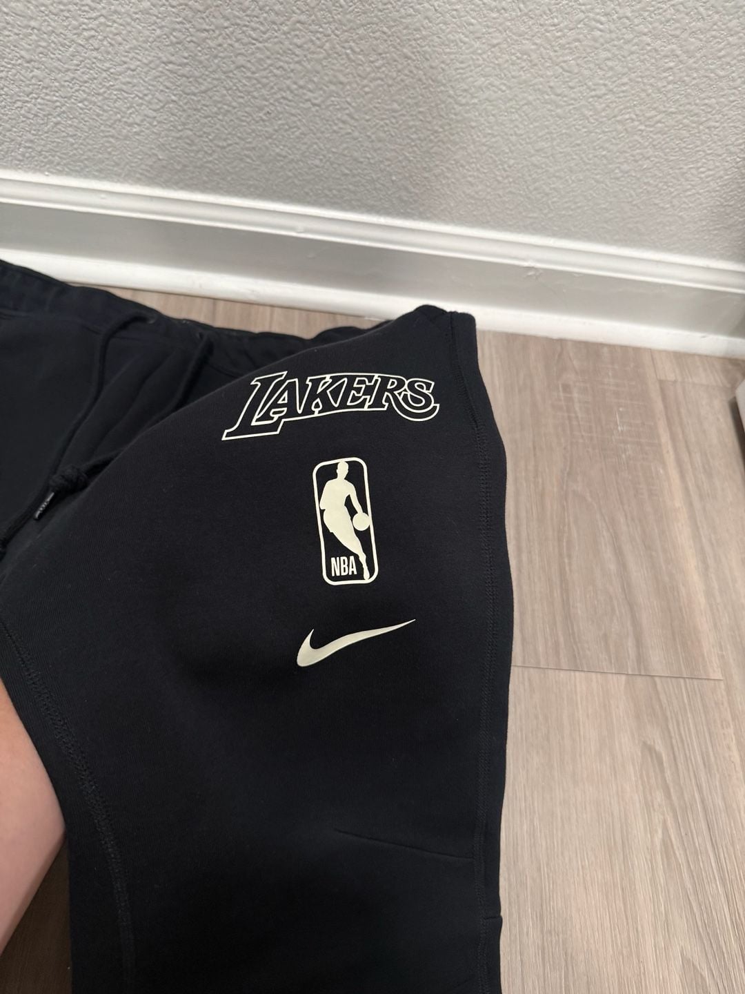 Nike LA Lakers Tech Fleece Sweatpants Black Size Large 3