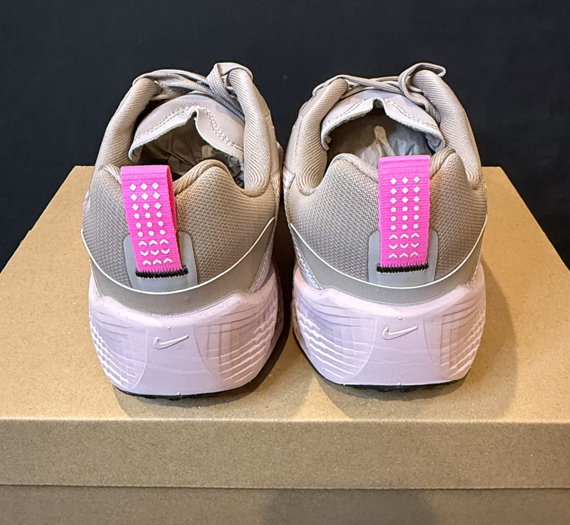 Nike React Sneaker Size 4.5Y Pink/Grey 4