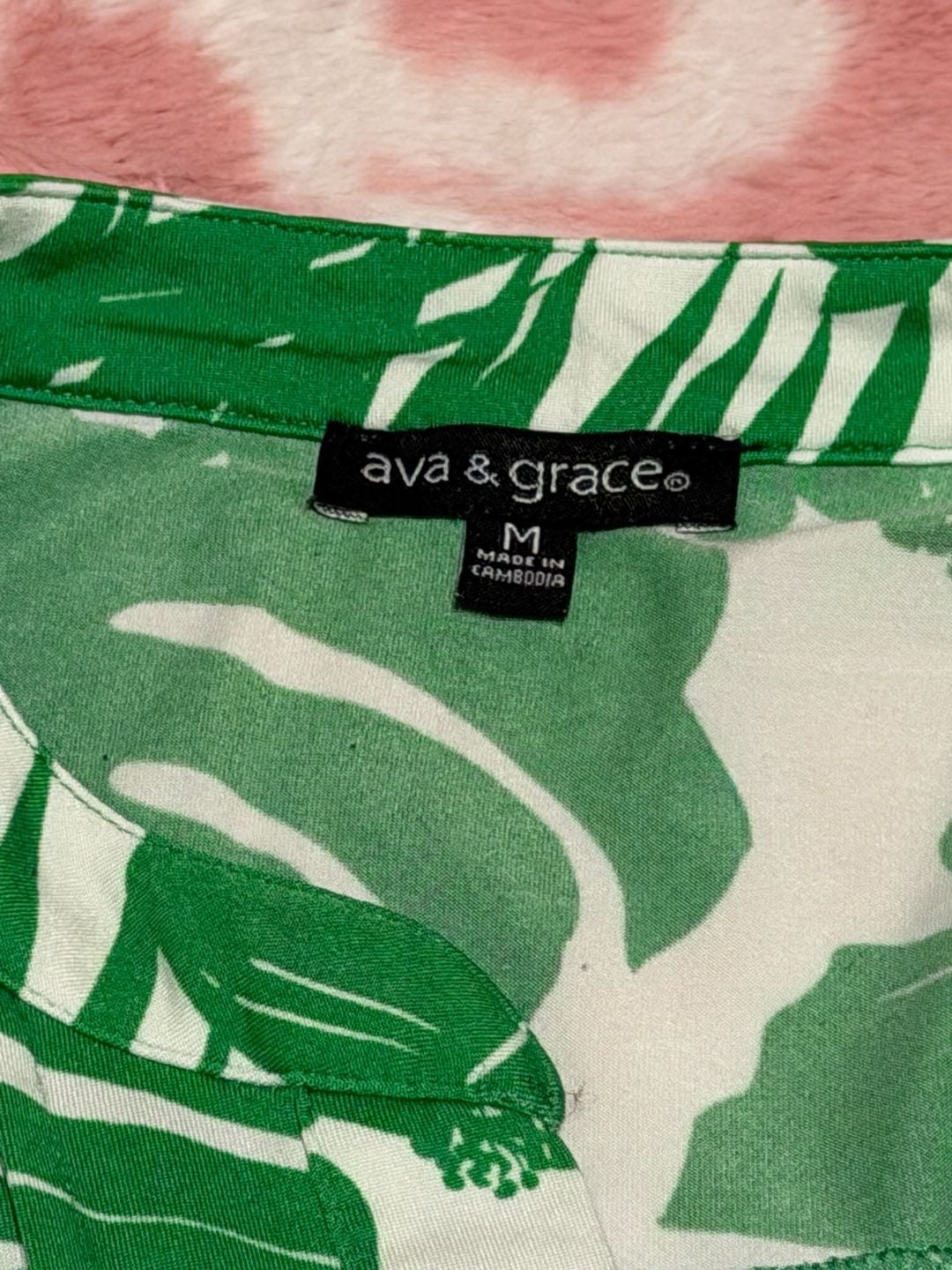 Ava & Grace Green Leaf Print Blouse Size M 6