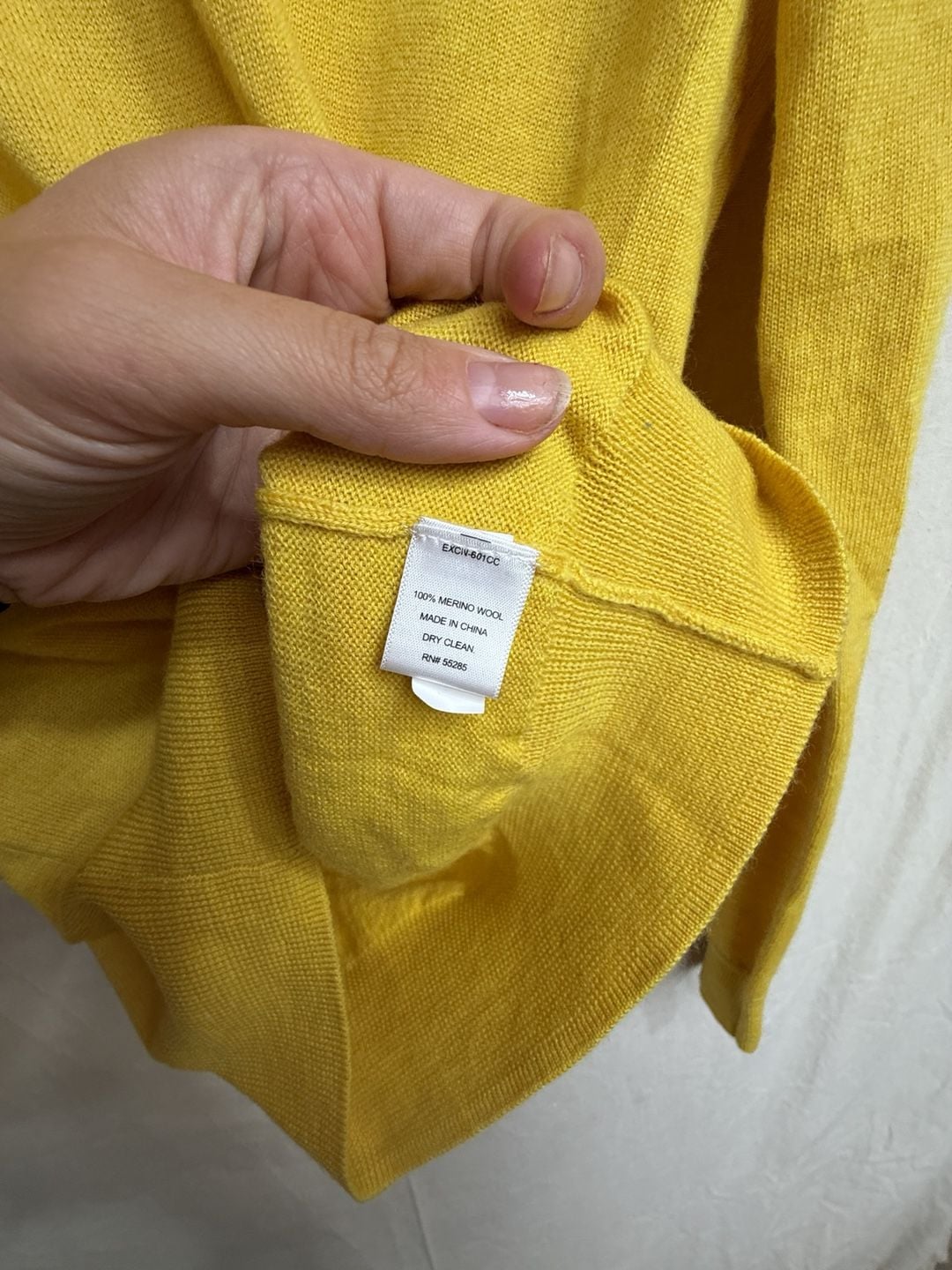Express Extra Fine Merino Wool V-Neck Sweater Size S Yellow 4