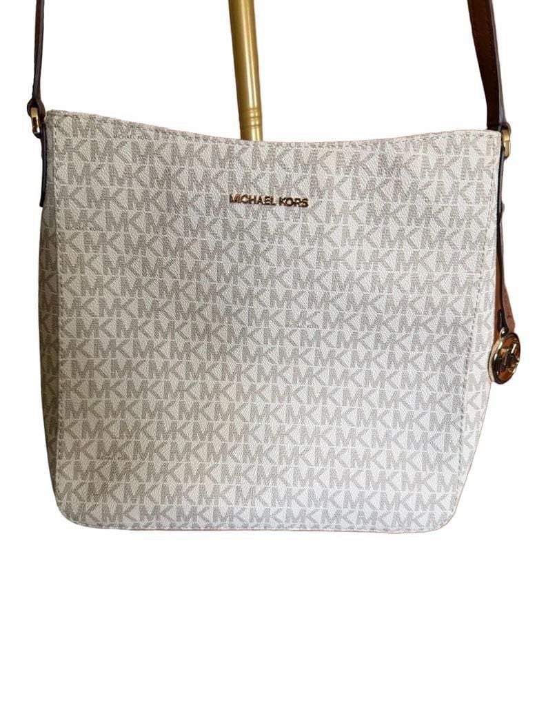 LUP 9 Michael Kors Jet Set Travel Lg Messenger Vanilla 2