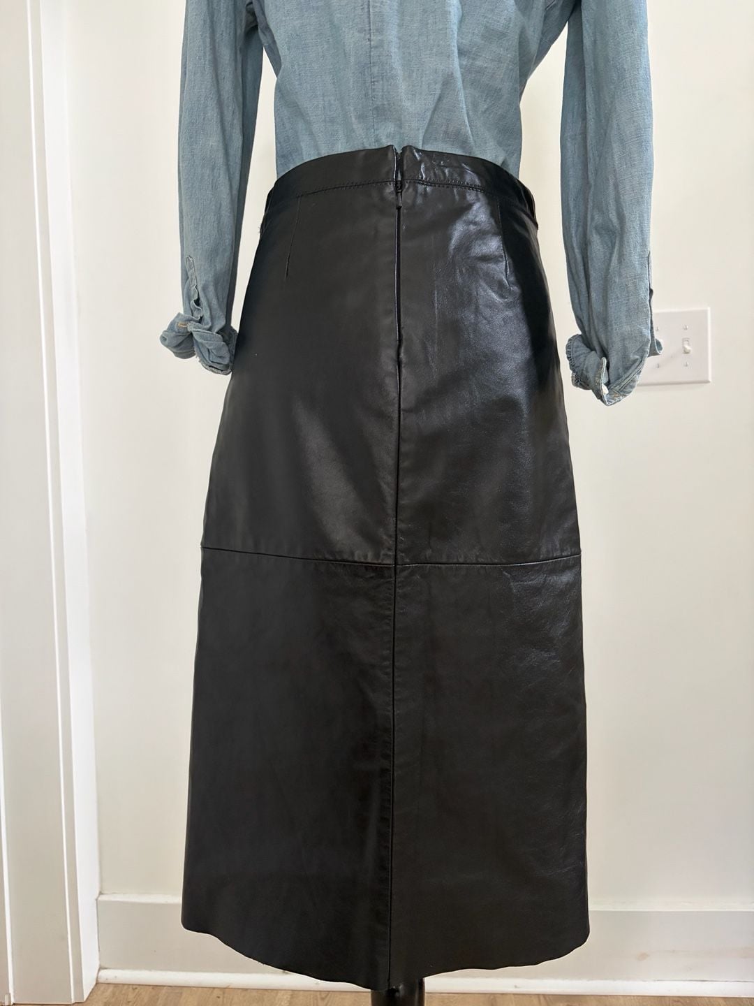 Vintage 2000 Y2K Black Real Leather Midi Skirt by Gap 7