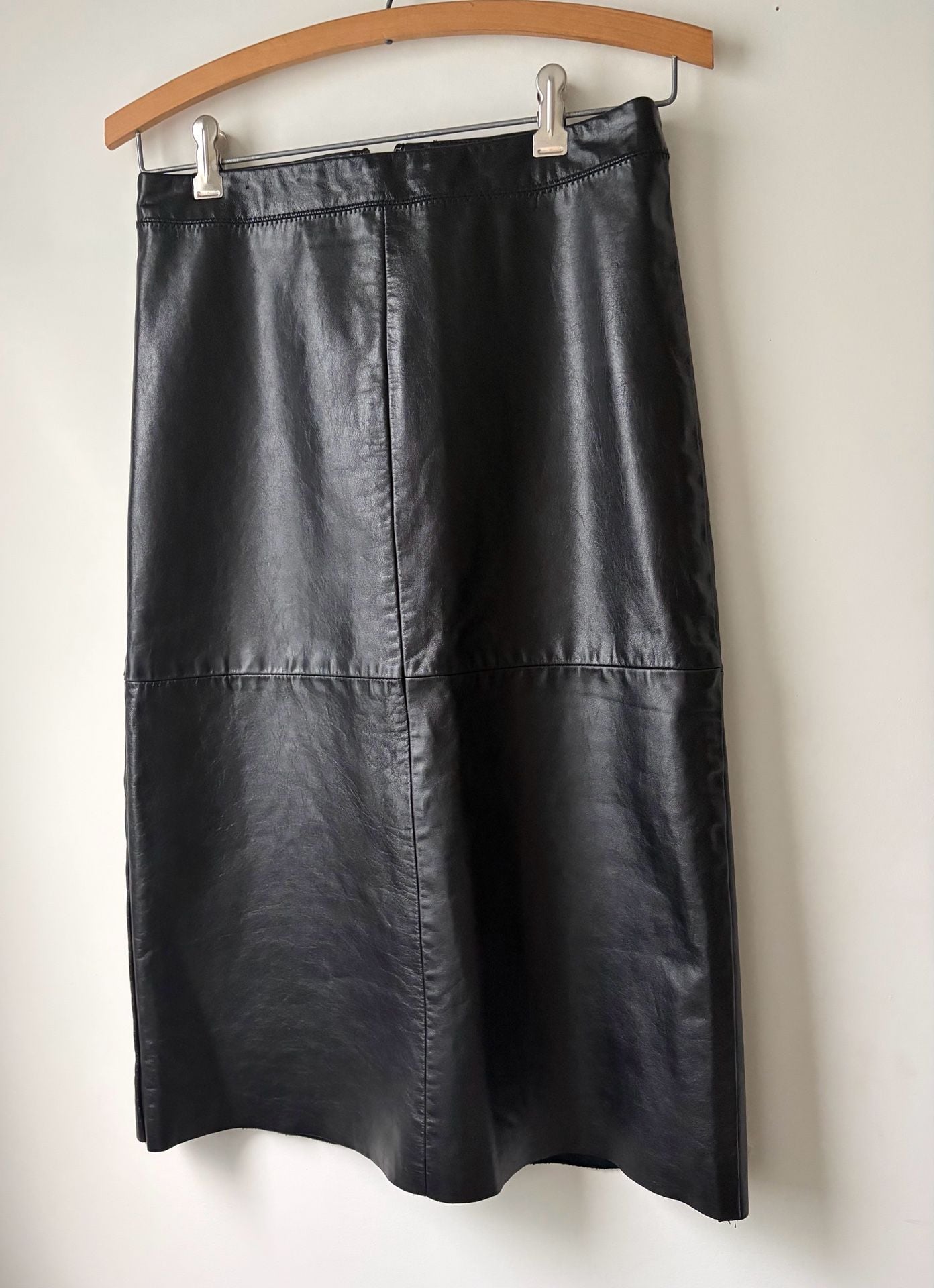 Vintage 2000 Y2K Black Real Leather Midi Skirt by Gap 11