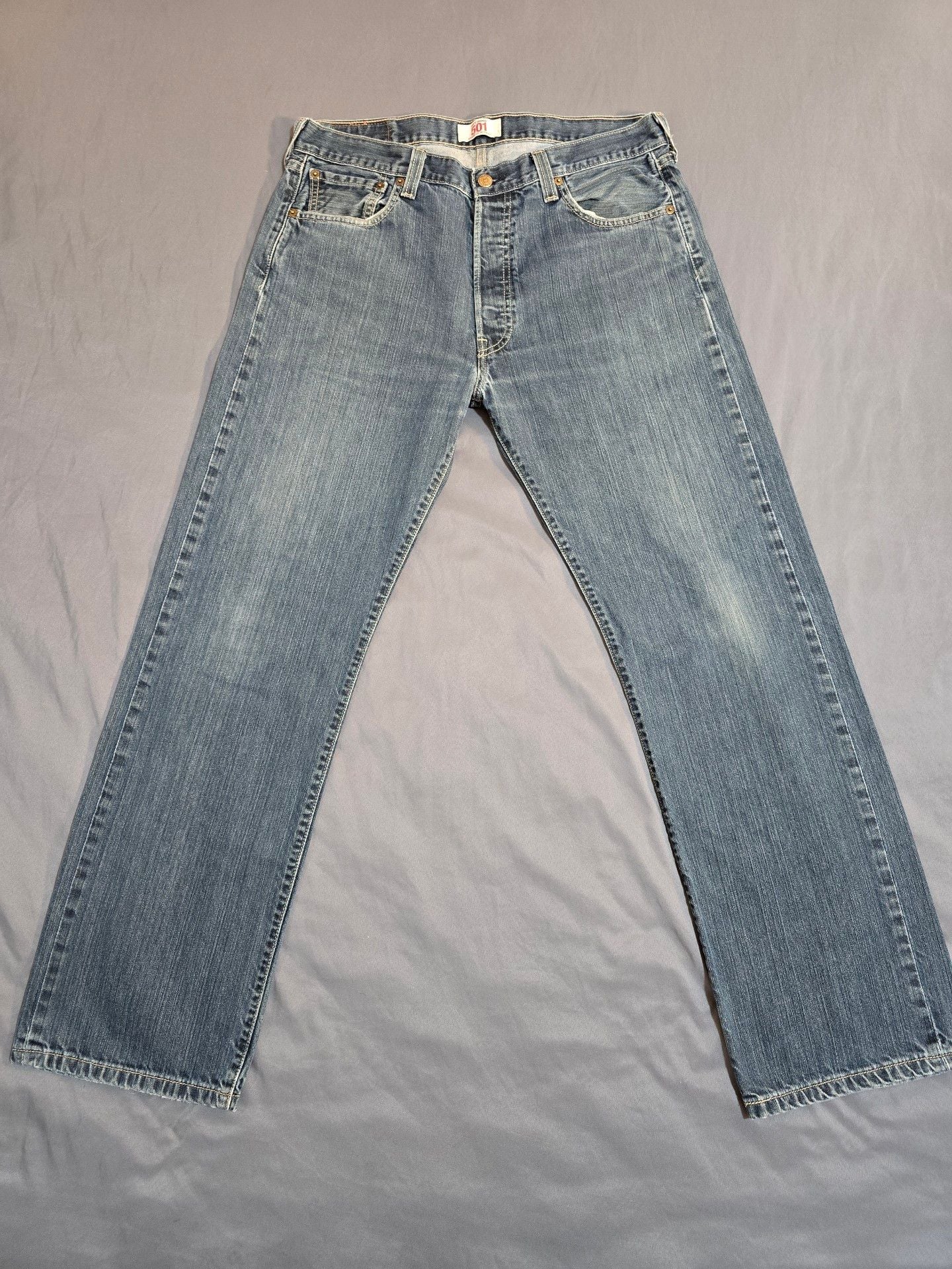 Levi's 501 Straight Leg Jeans 34x30 Blue Denim Button Fly 1