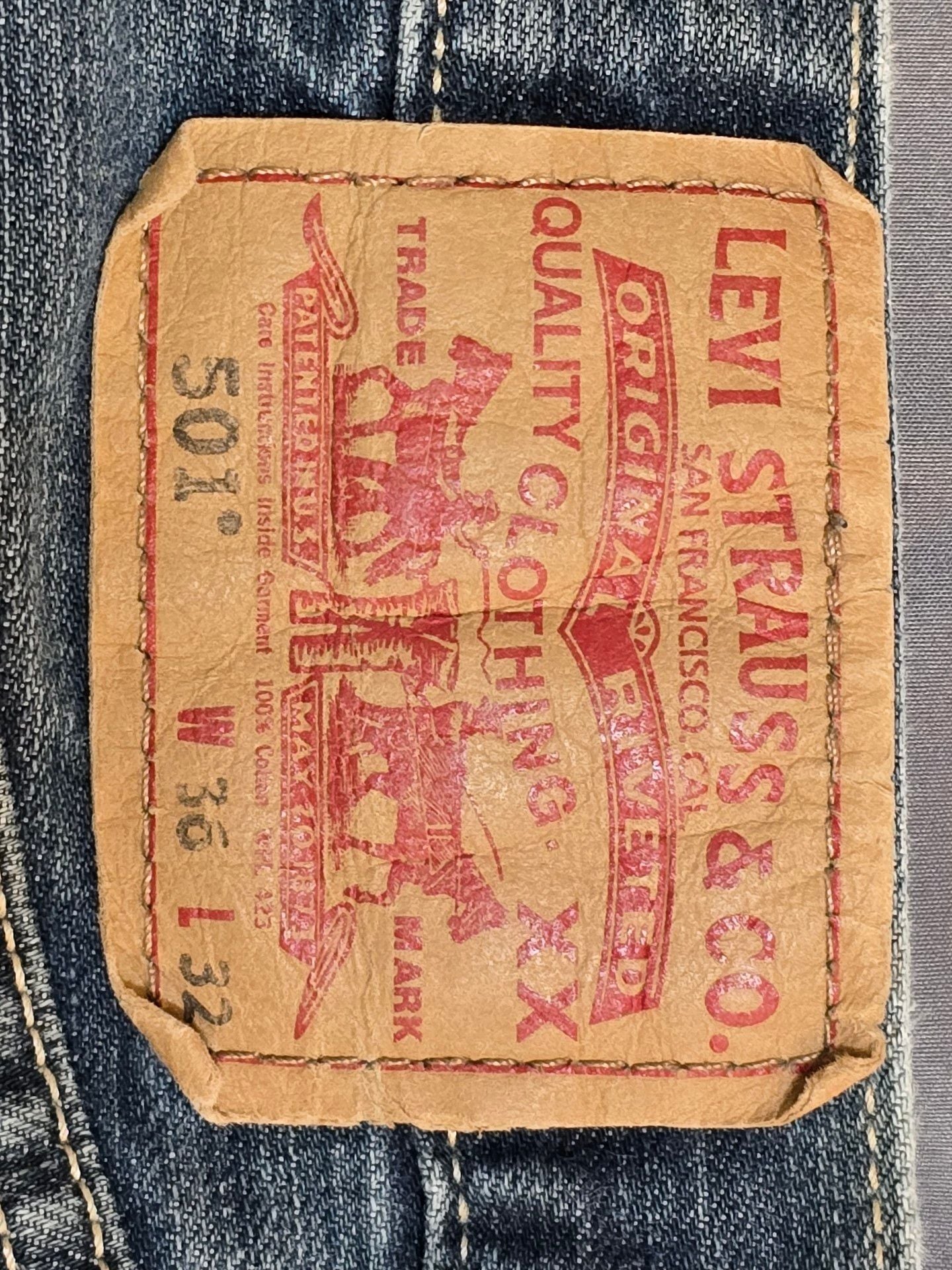 Levi's 501 Straight Leg Jeans 34x30 Blue Denim Button Fly 4