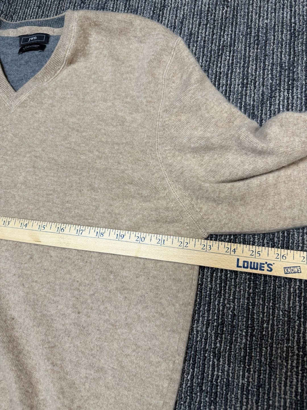 JWN V-Neck Cashmere Sweater Size L Tan 7