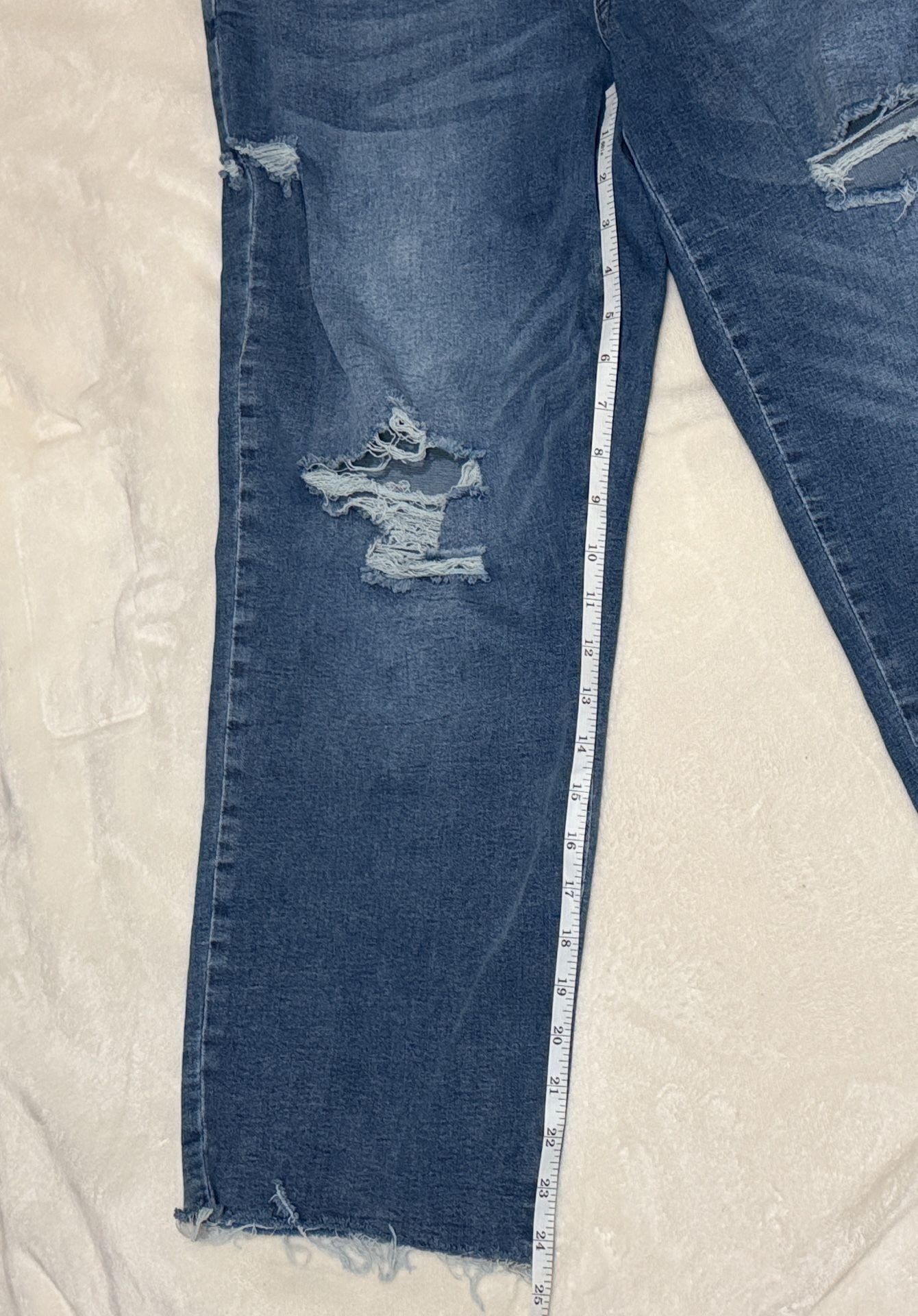 Dollhouse Distressed Straight Leg Jeans Size 18W 4