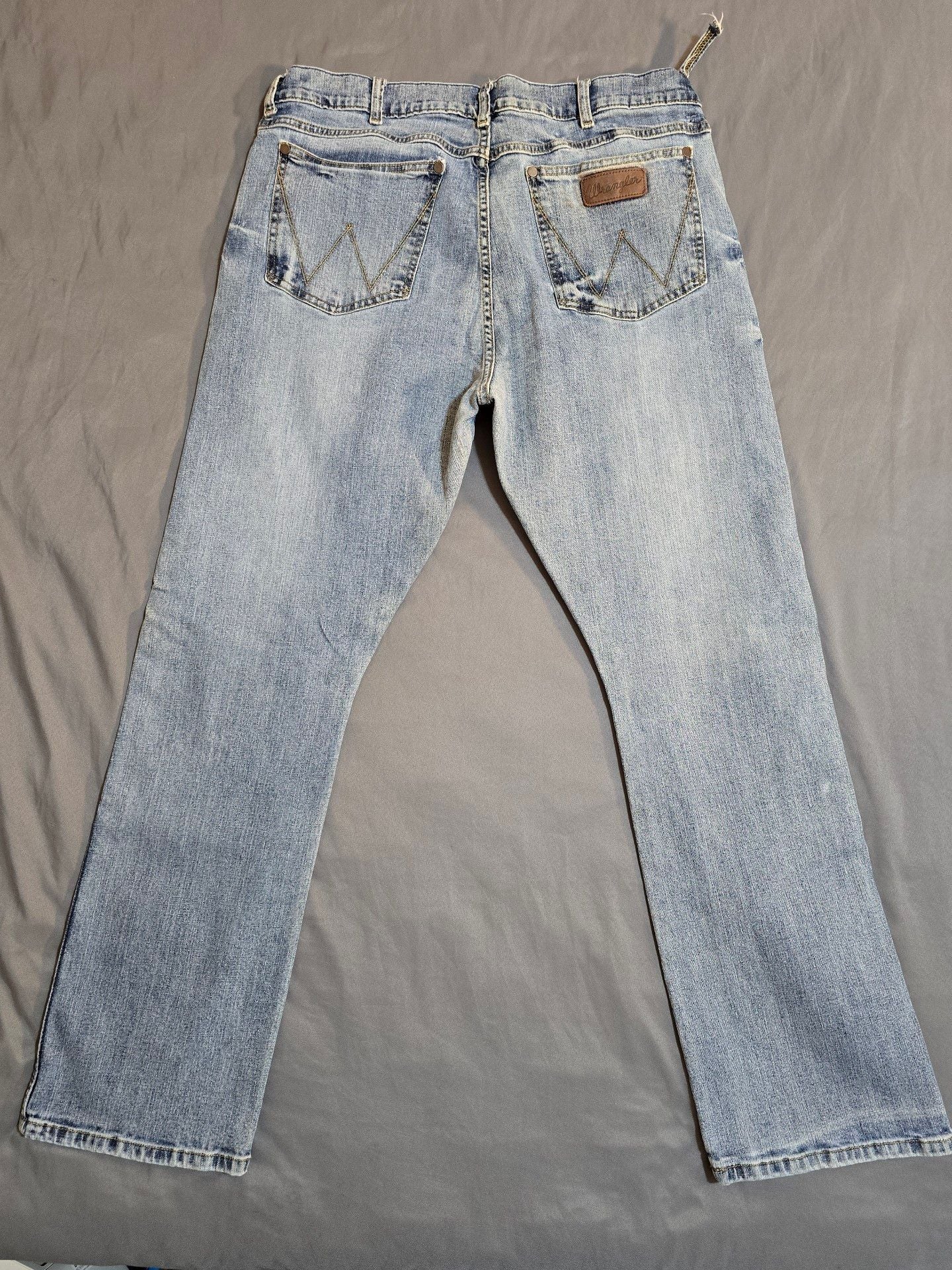 Product thumbnail 4