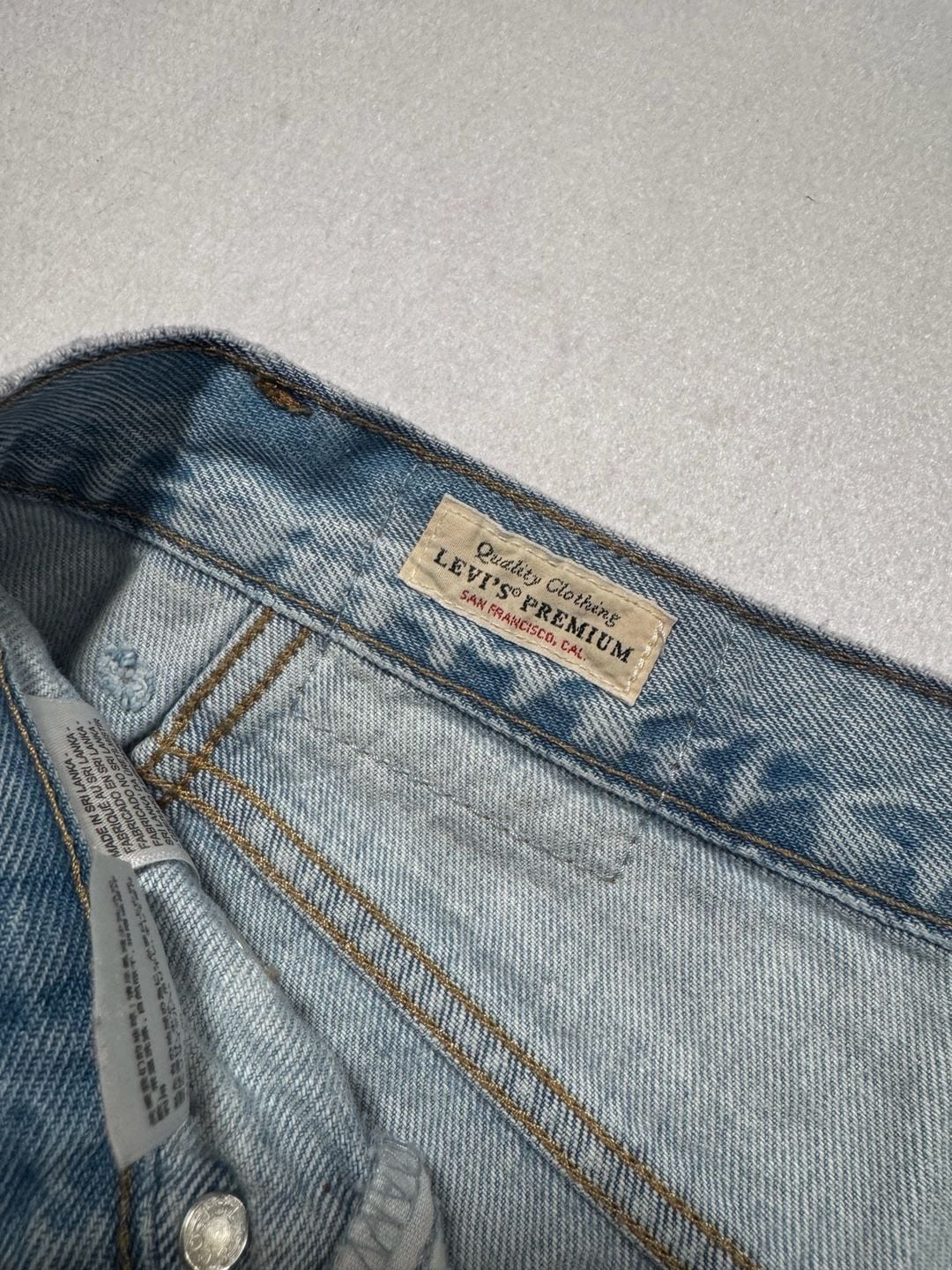 Levi’s Ribcage Wide Leg Jeans Women’s Size 25 Light Wash Blue Denim 7