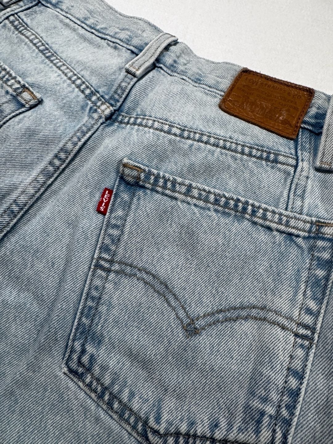 Levi’s Ribcage Wide Leg Jeans Women’s Size 25 Light Wash Blue Denim 14