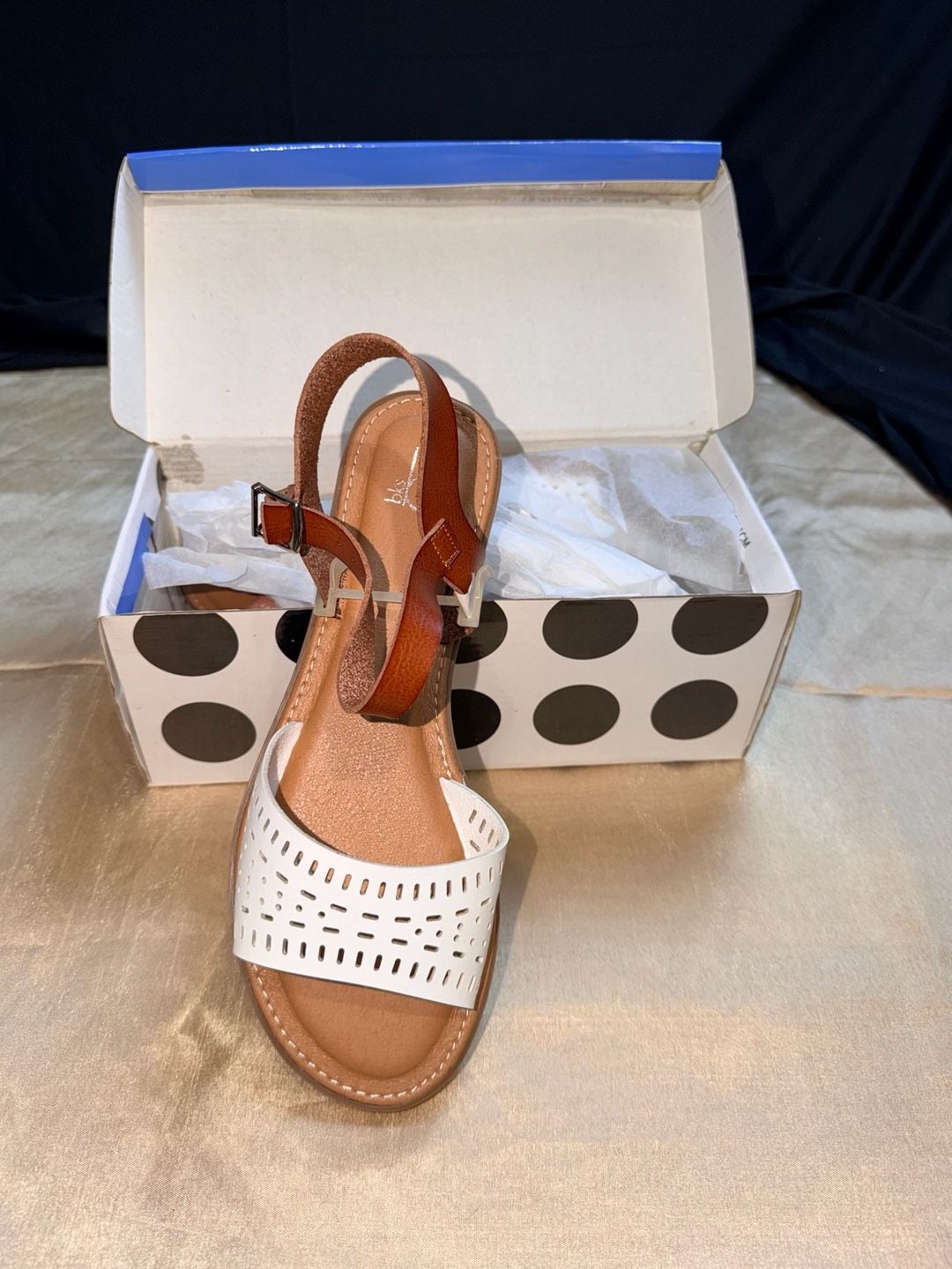 BKS Paca Sandals Size 10M White Brown 2