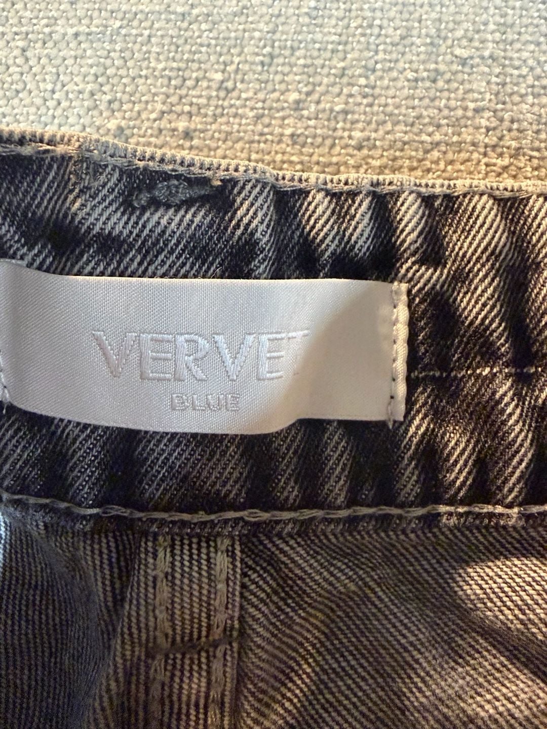 Vervet Blue Jeans T5124 Size 27 Acid Wash Distressed Raw Hem 4