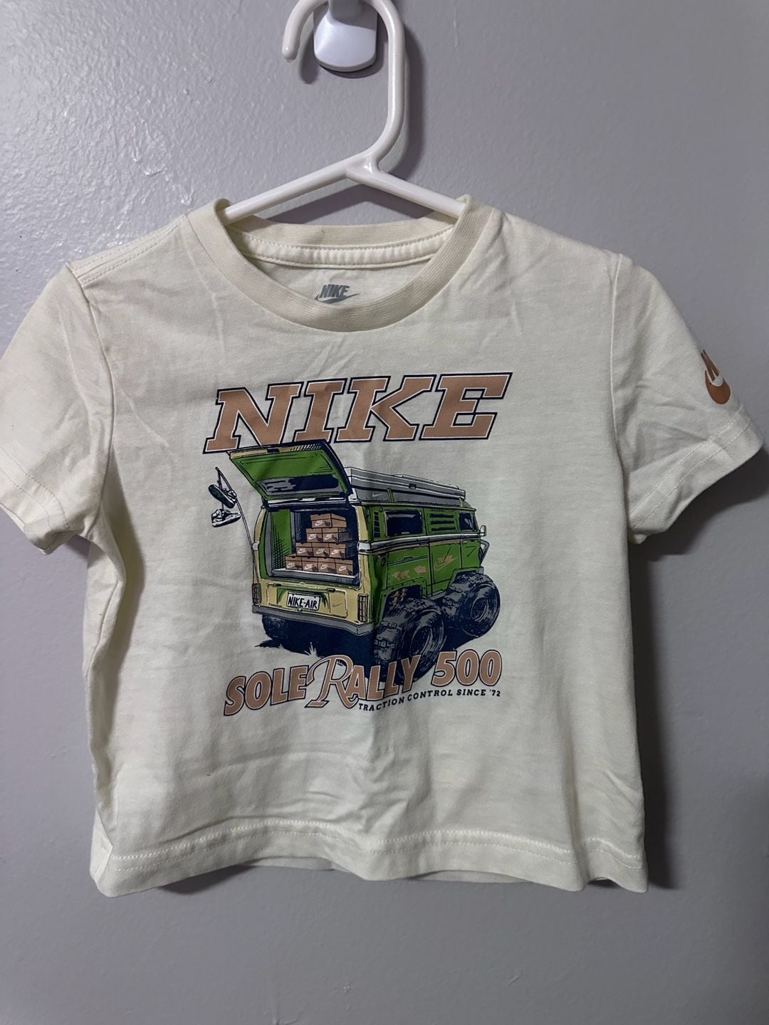 Nike Sole Rally 500 Graphic T-Shirt Size 2T Off-White Kids 2