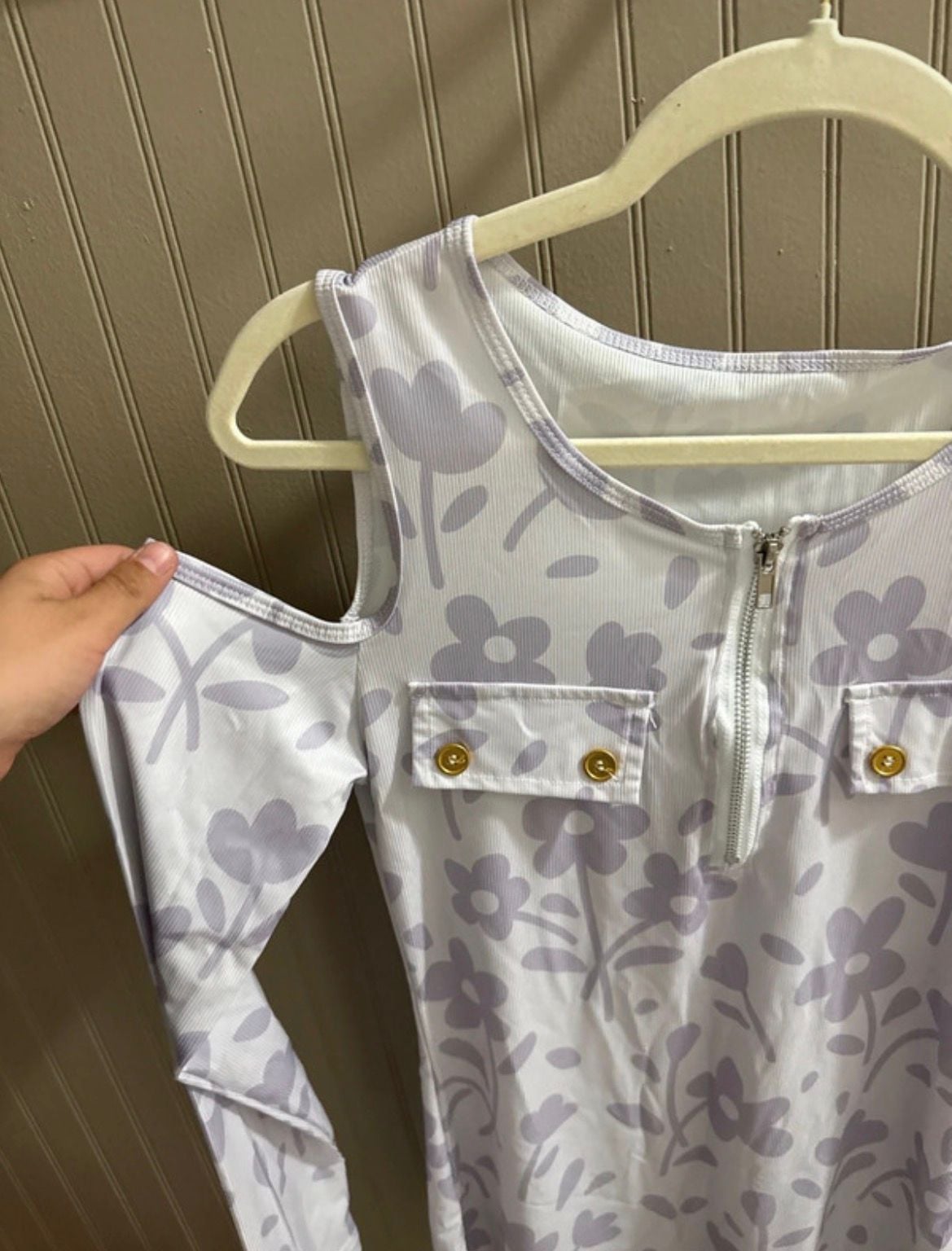 Unbranded Floral Cold Shoulder Zip Top White Purple 3