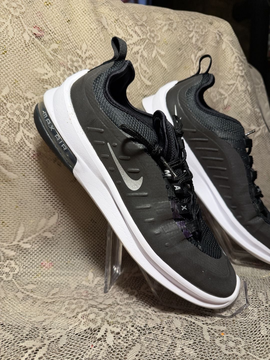 LUS 25 Nike Air Max Axis Size 11 Black Sneakers 3