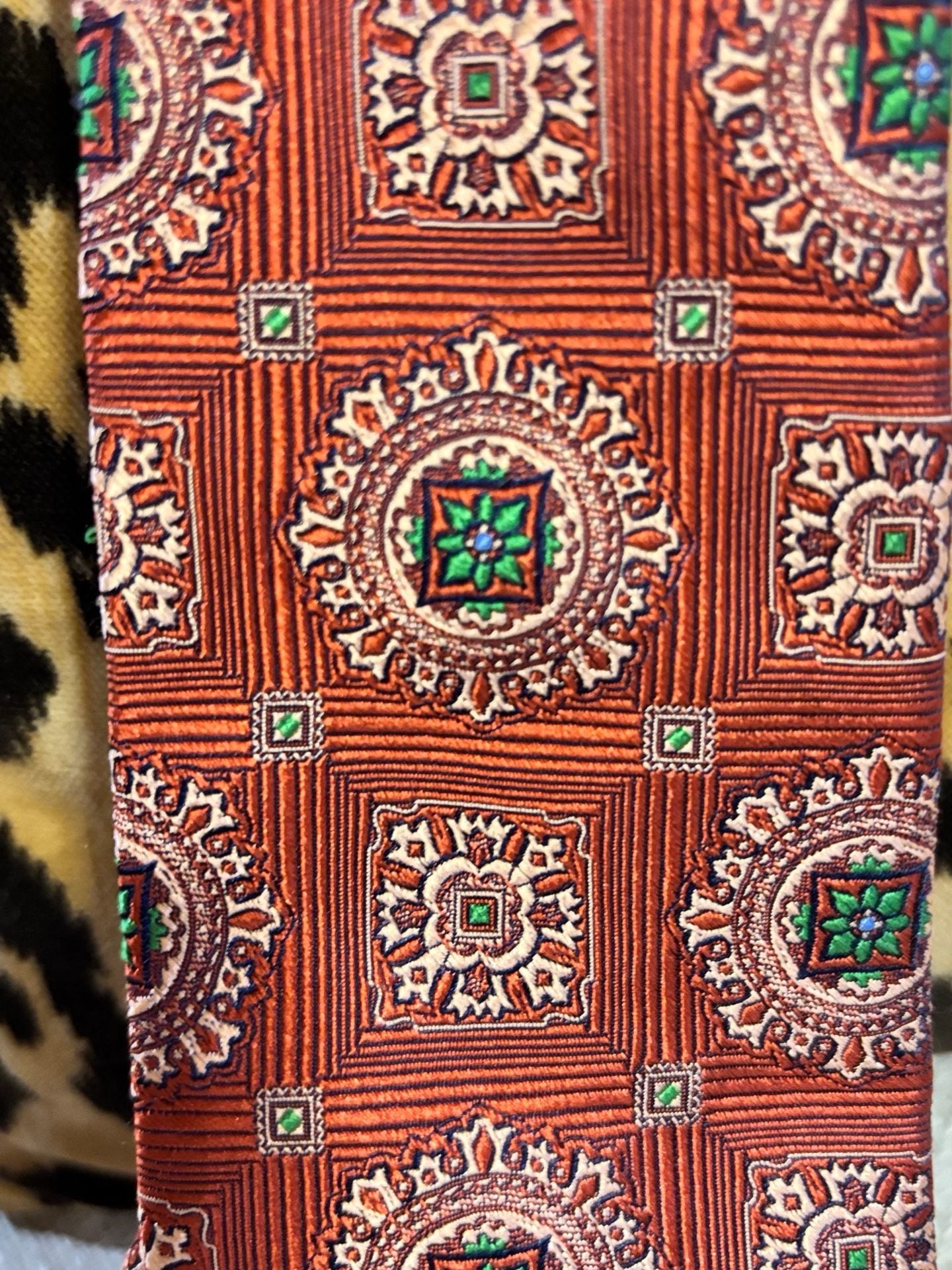 Jos. A. Bank Reserve Collection Silk Tie Red Medallion 7