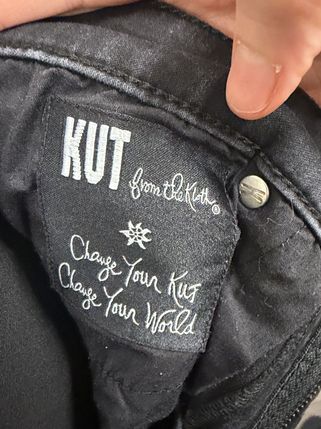 Kut From The Kloth Carlo Ankle Skinny Jeans Size 2 Black Destructured Hem
5
