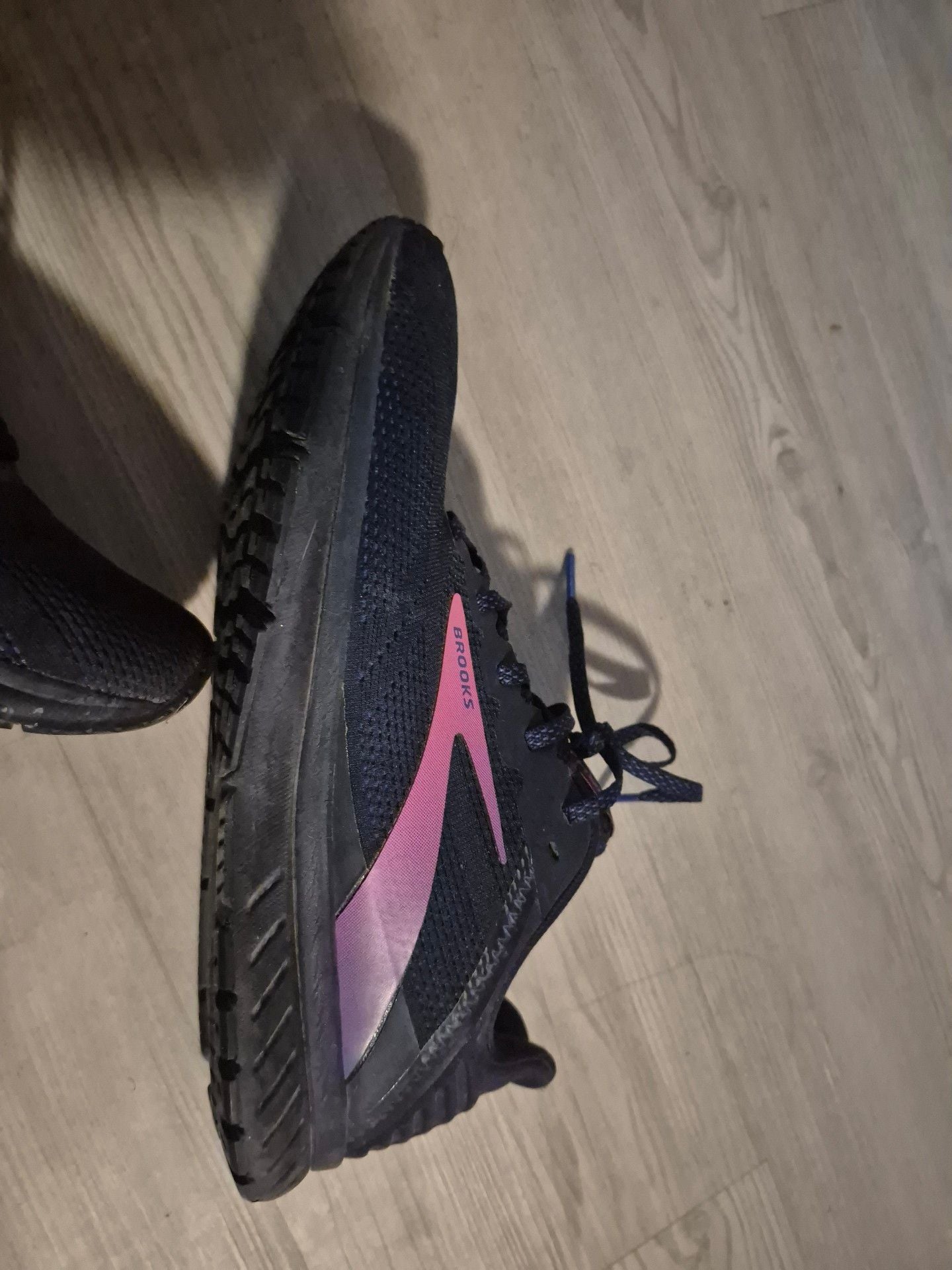 Brooks Revel 5 Size 10 Black Purple Running Shoes 6