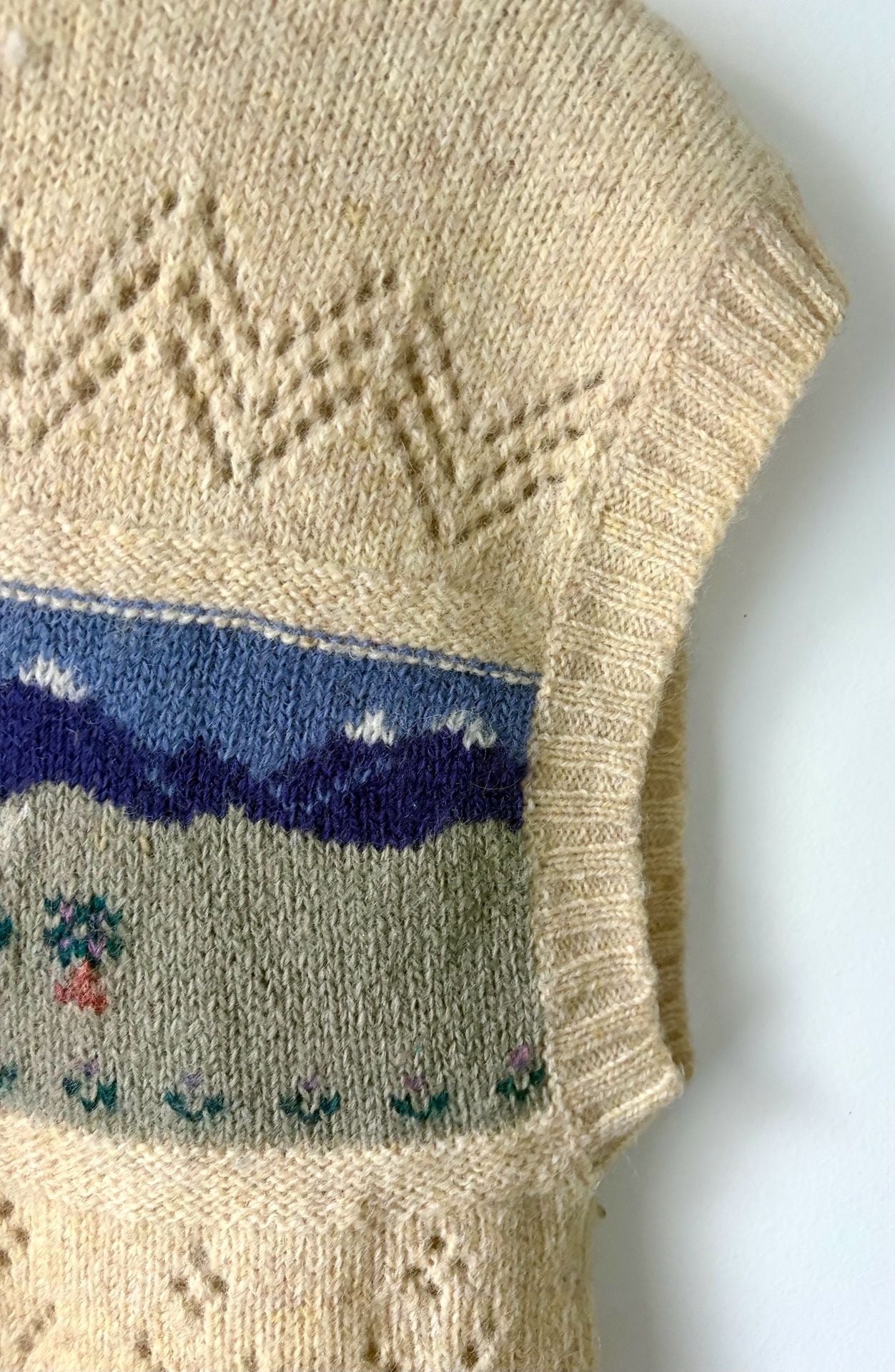 Wool Landscape Scene Sweater Vest Size M Beige Knit Stone Canyon 5
