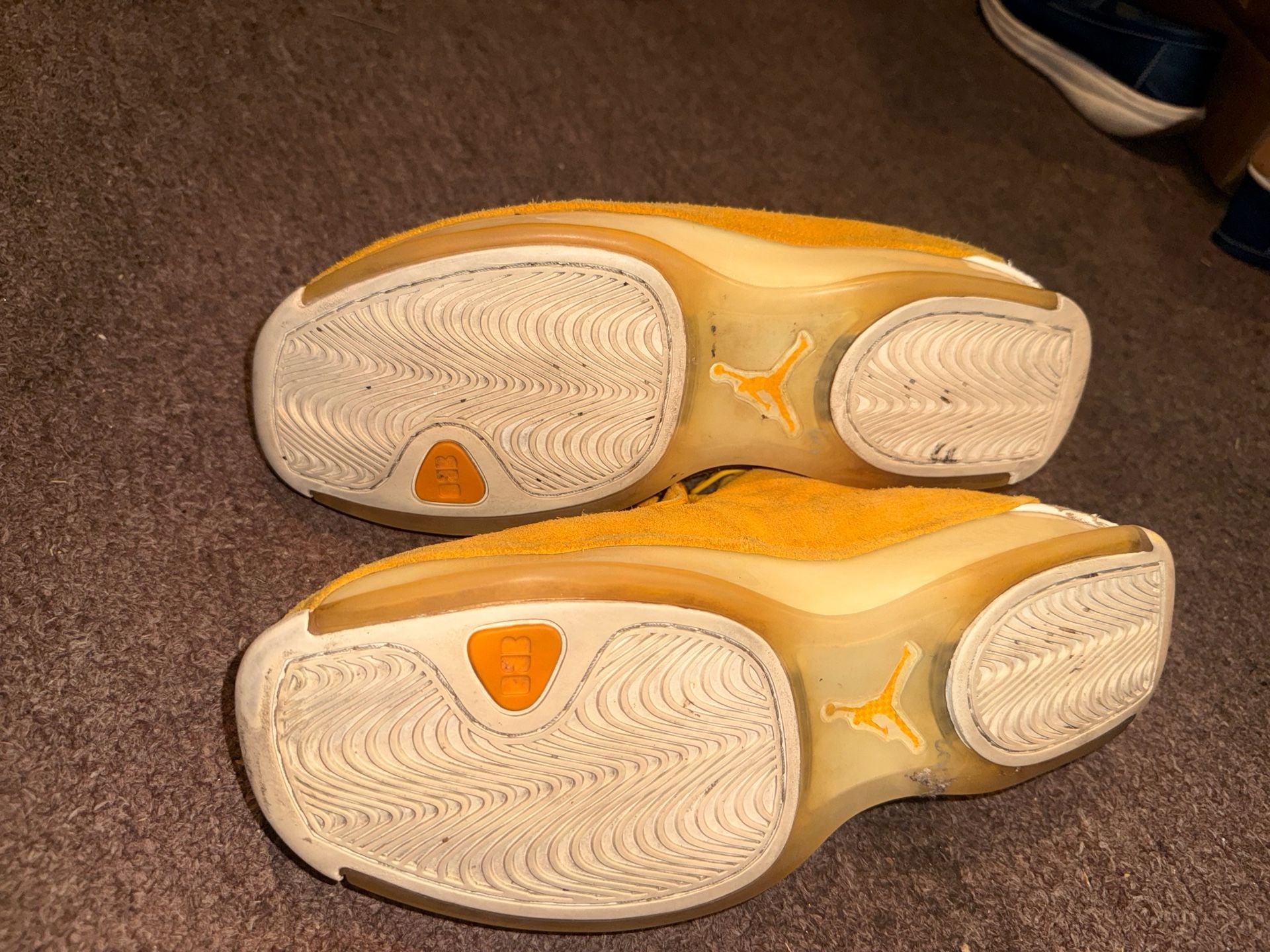 Jordan Jumpman Team Pro Sneakers Yellow Suede 4