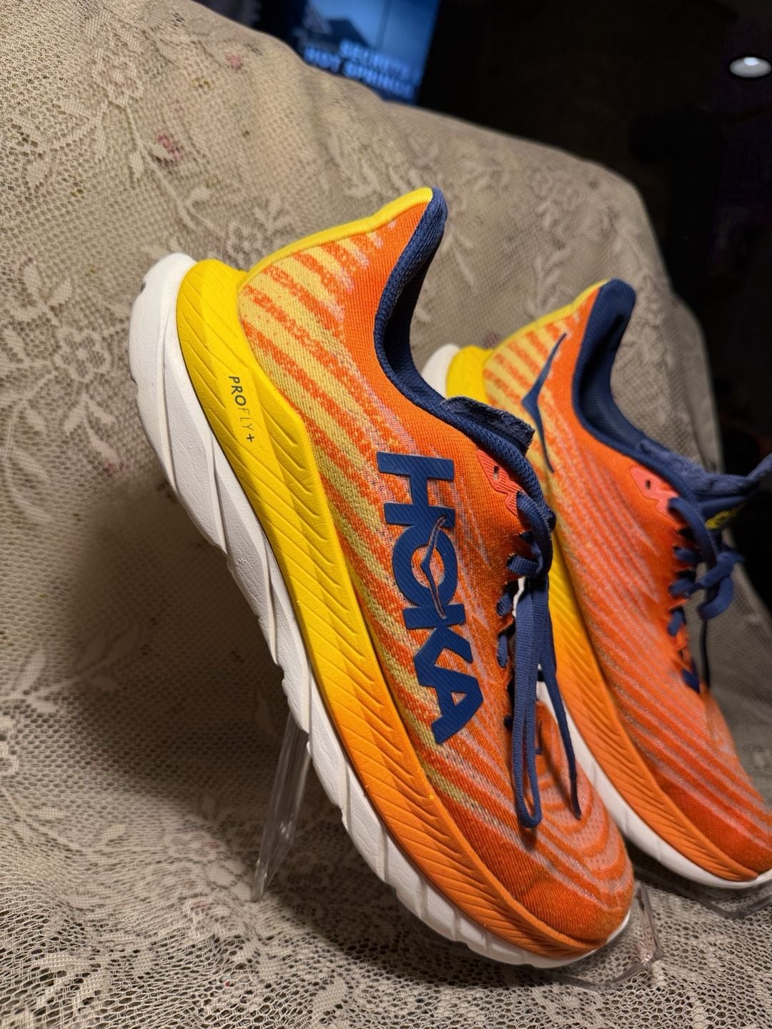 LUS 23 Hoka One One Carbon X Size 9.5 Orange Running Shoes 3