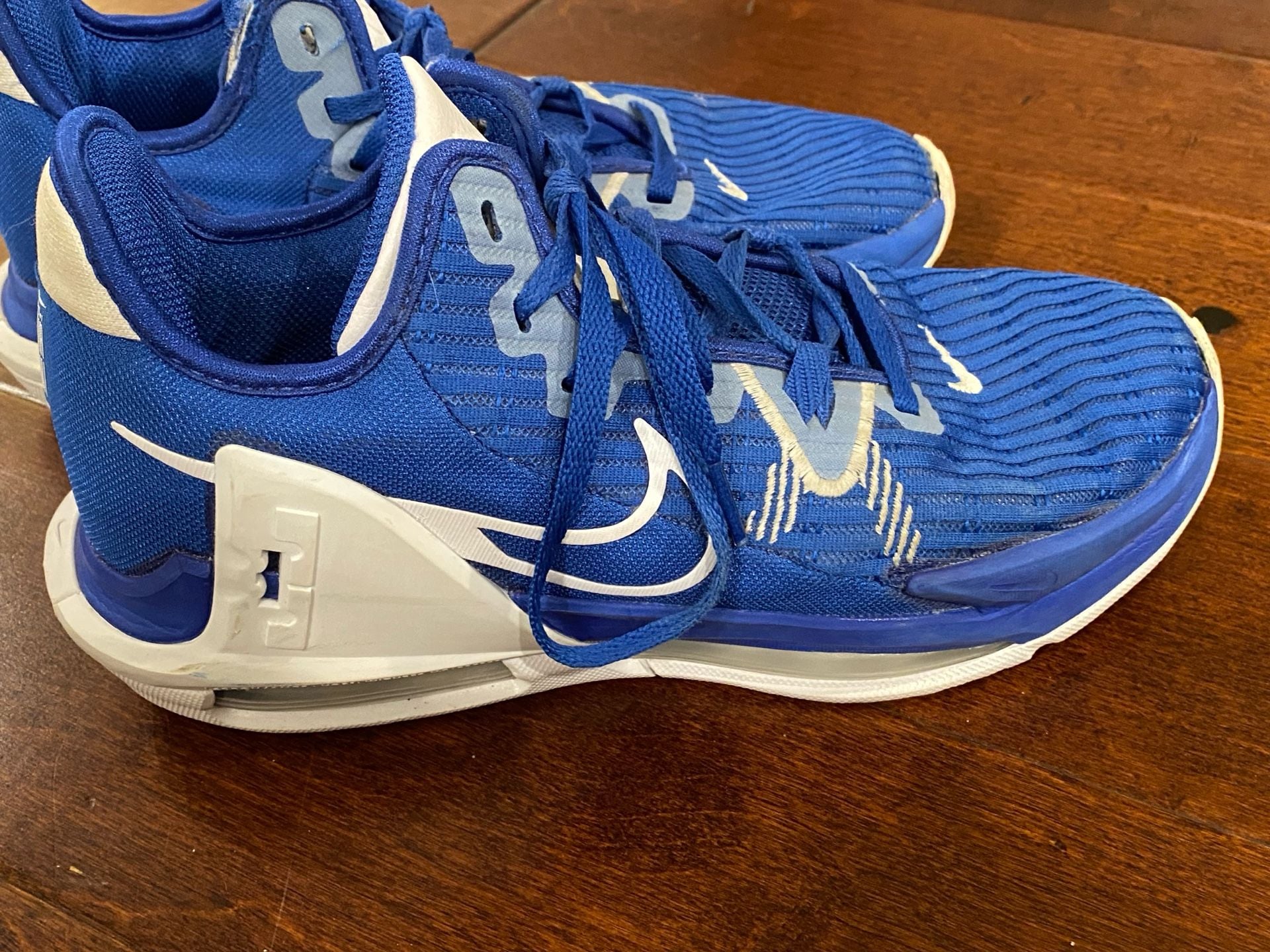 Nike LeBron Witness 7 Blue White Basketball Shoes 4