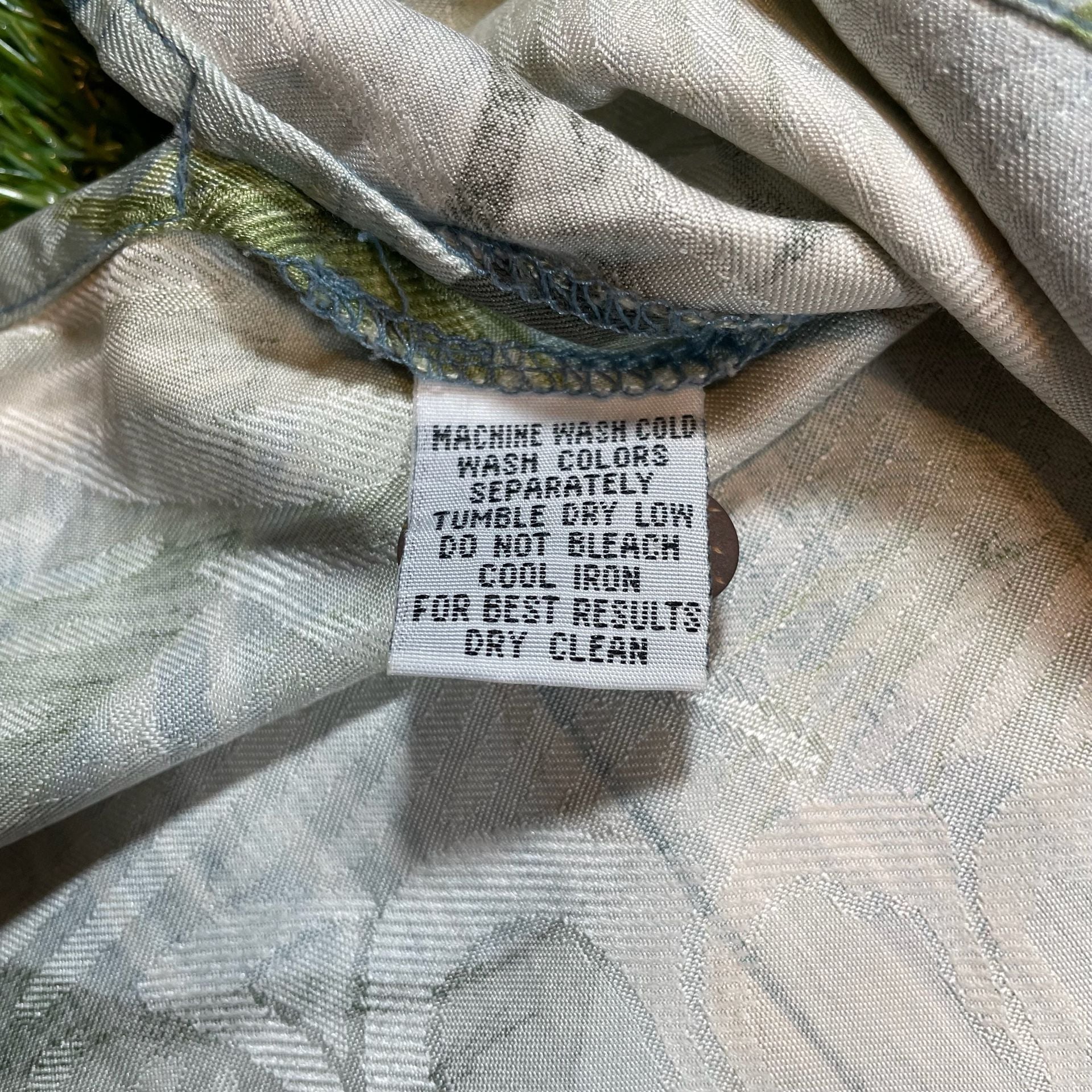 Tommy Bahama Silk Hawaiian Shirt Size L Blue Tropical Floral Print 8