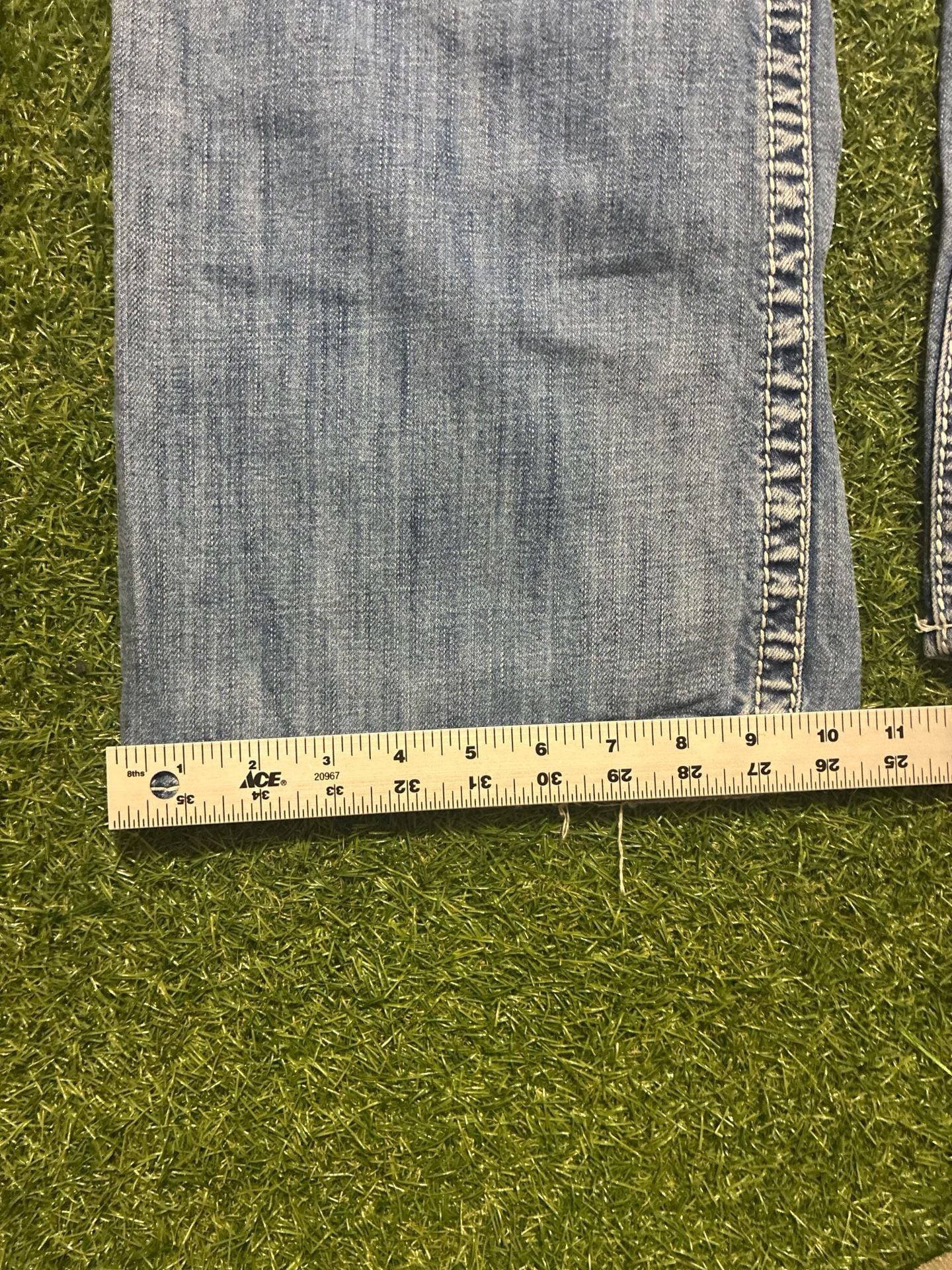 Silver Jeans Co. Craig Bootcut Jeans Light Wash 8