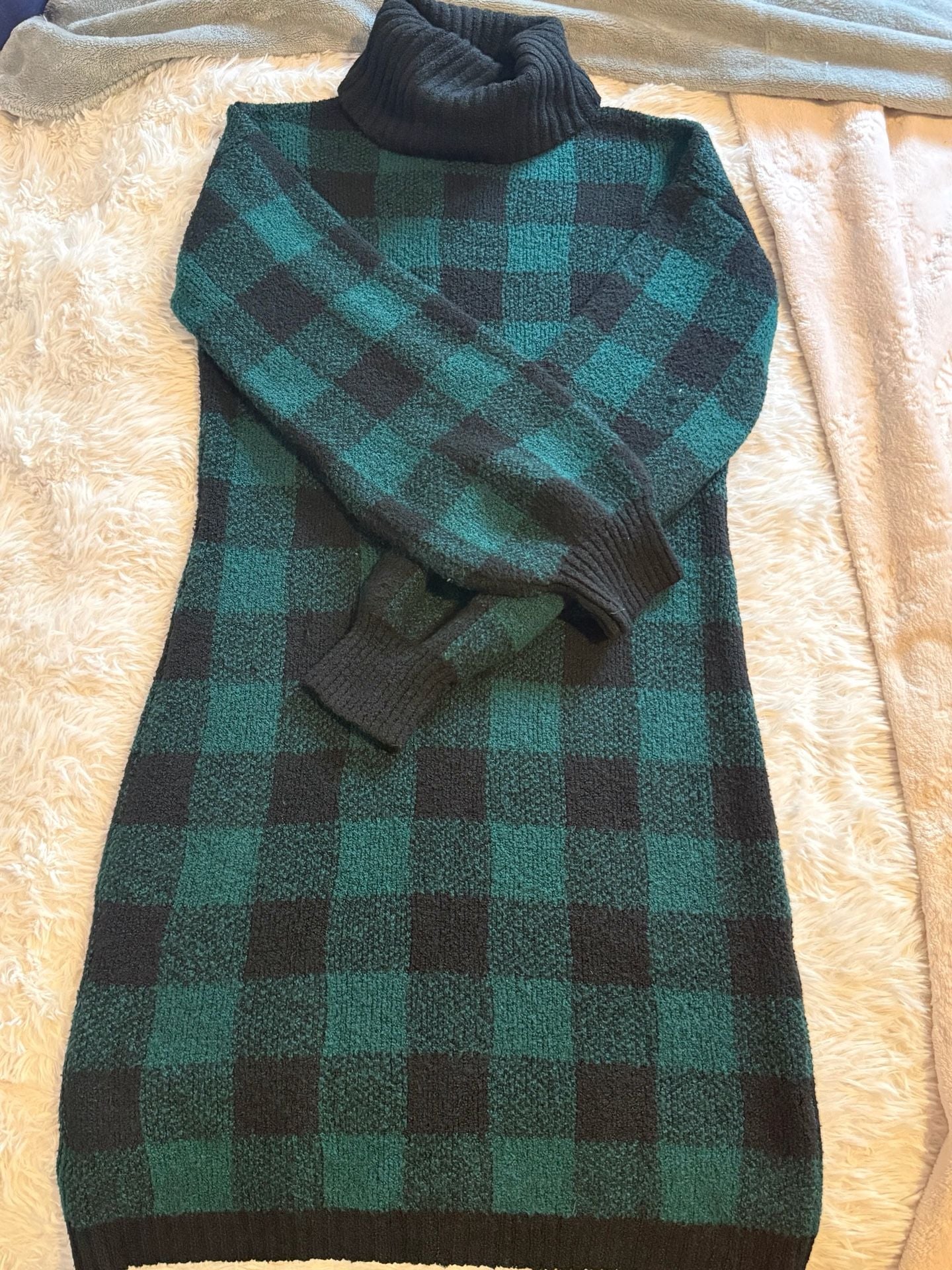 Maurices Green and Black Plaid Turtleneck dress szM has stretch 1