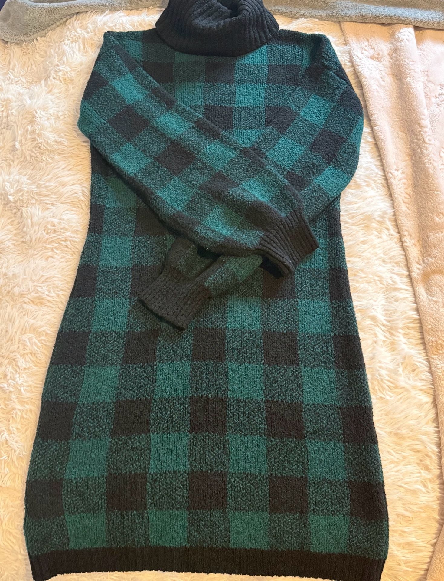 Maurices Green and Black Plaid Turtleneck dress szM has stretch 2