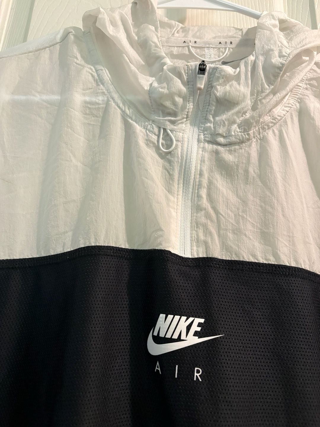 Nike Air Windbreaker Jacket Size L Black White 3