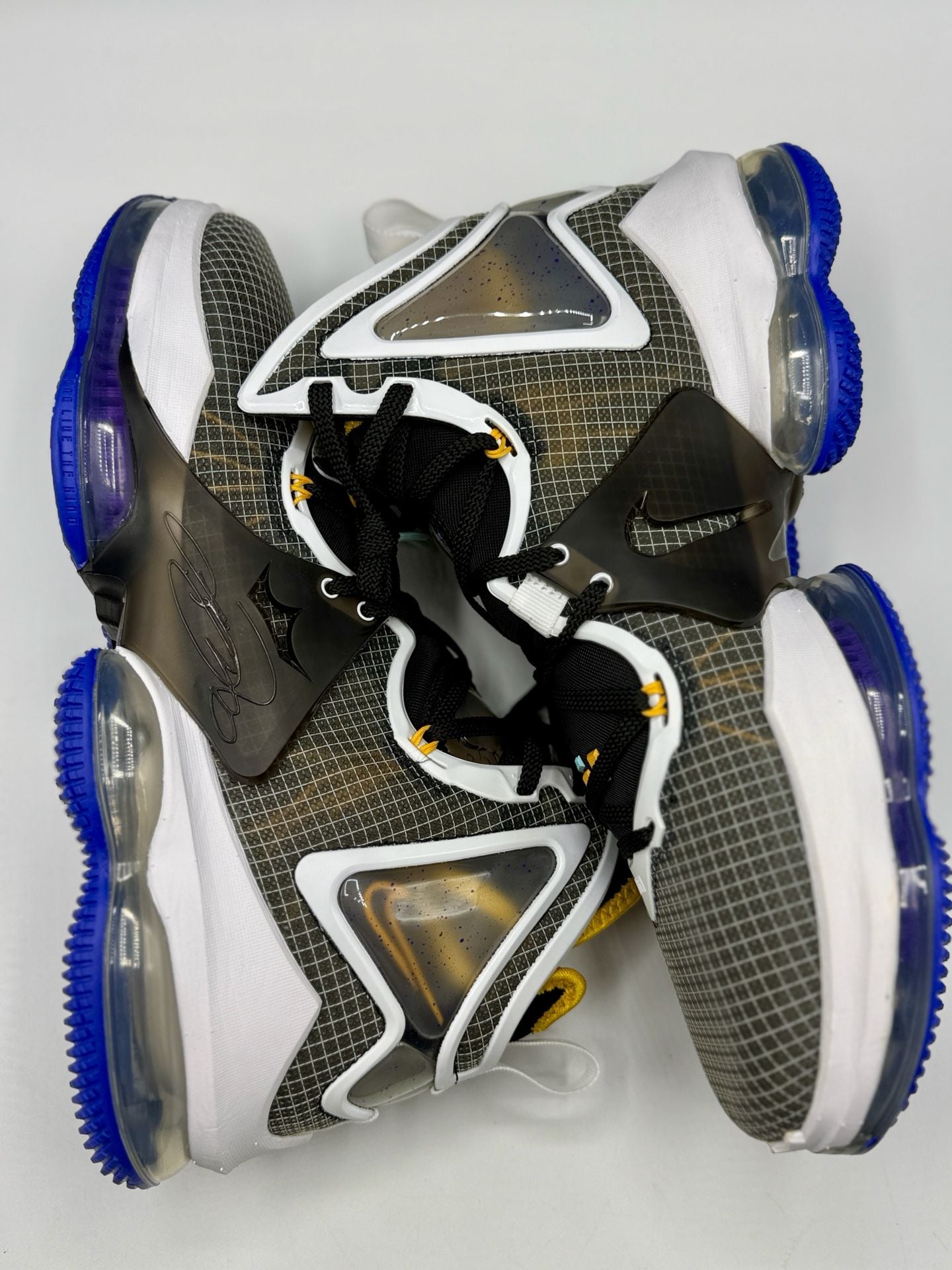Product thumbnail 6