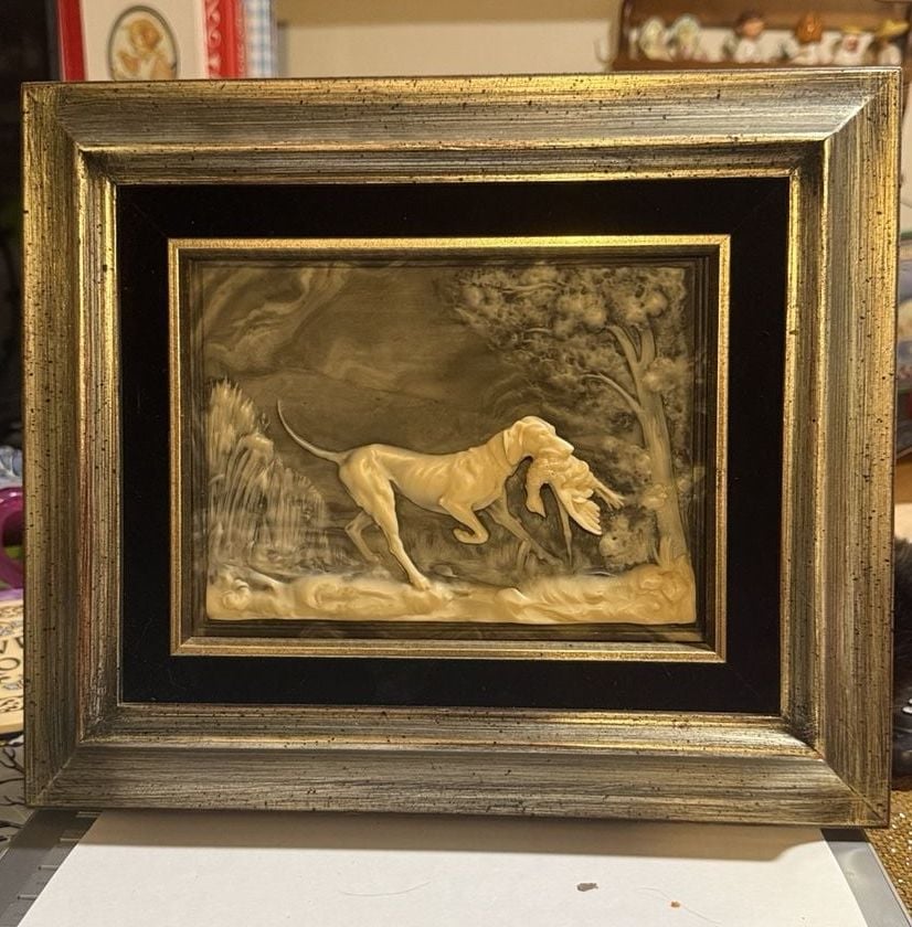 Vintage Framed Relief Wall Art Hunting Dog Pointer Retrieving Duck 3D 1