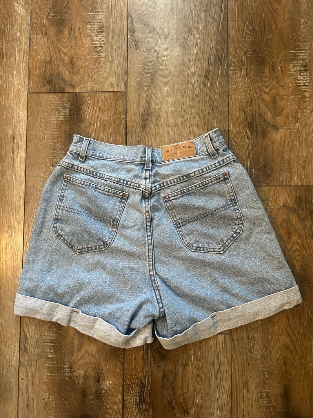 Riders Denim Shorts Size 8 Light Wash Cuffed 6