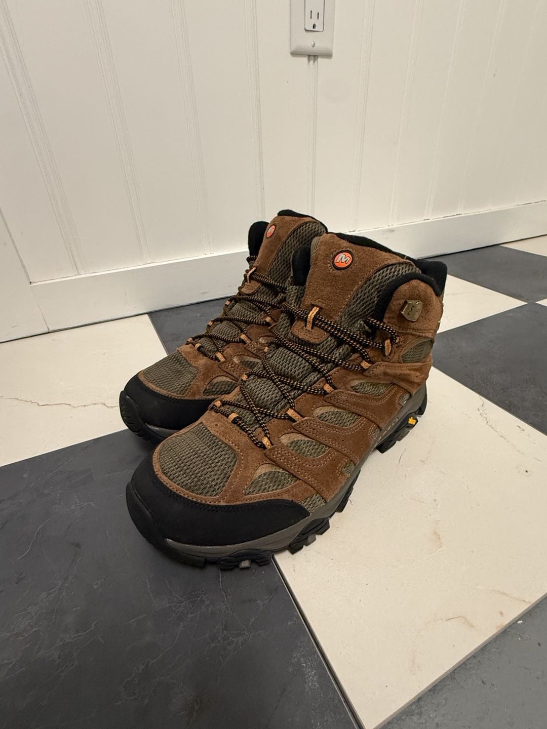 Merrell Moab 2 Mid Waterproof Hiking Boots - Brown - New Without Tags 2