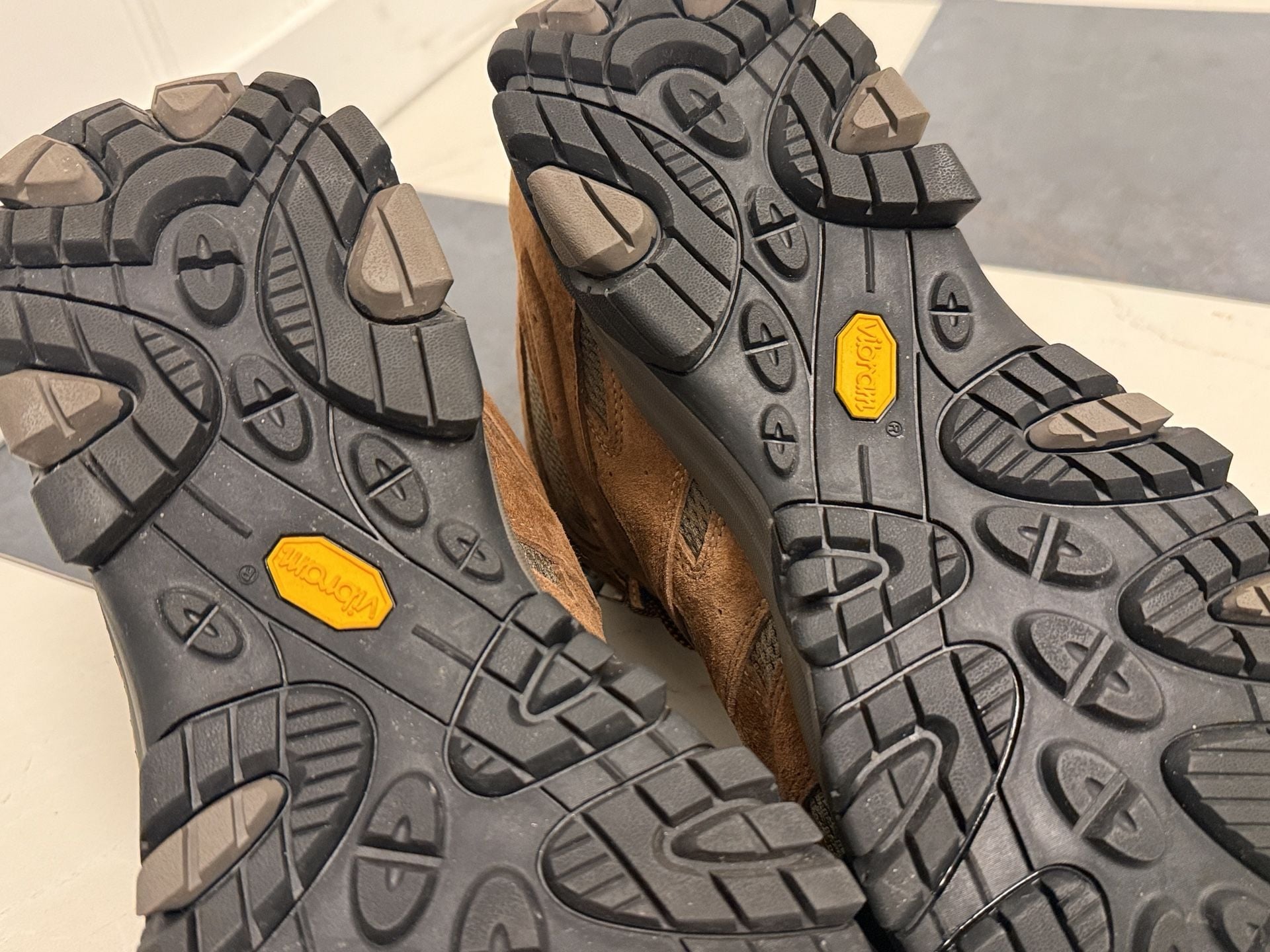 Merrell Moab 2 Mid Waterproof Hiking Boots - Brown - New Without Tags 7