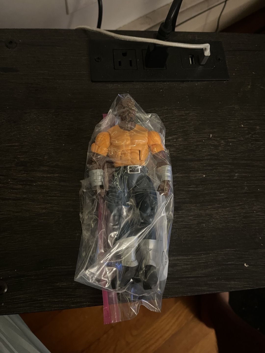Marvel Legends Luke Cage Action Figure 1