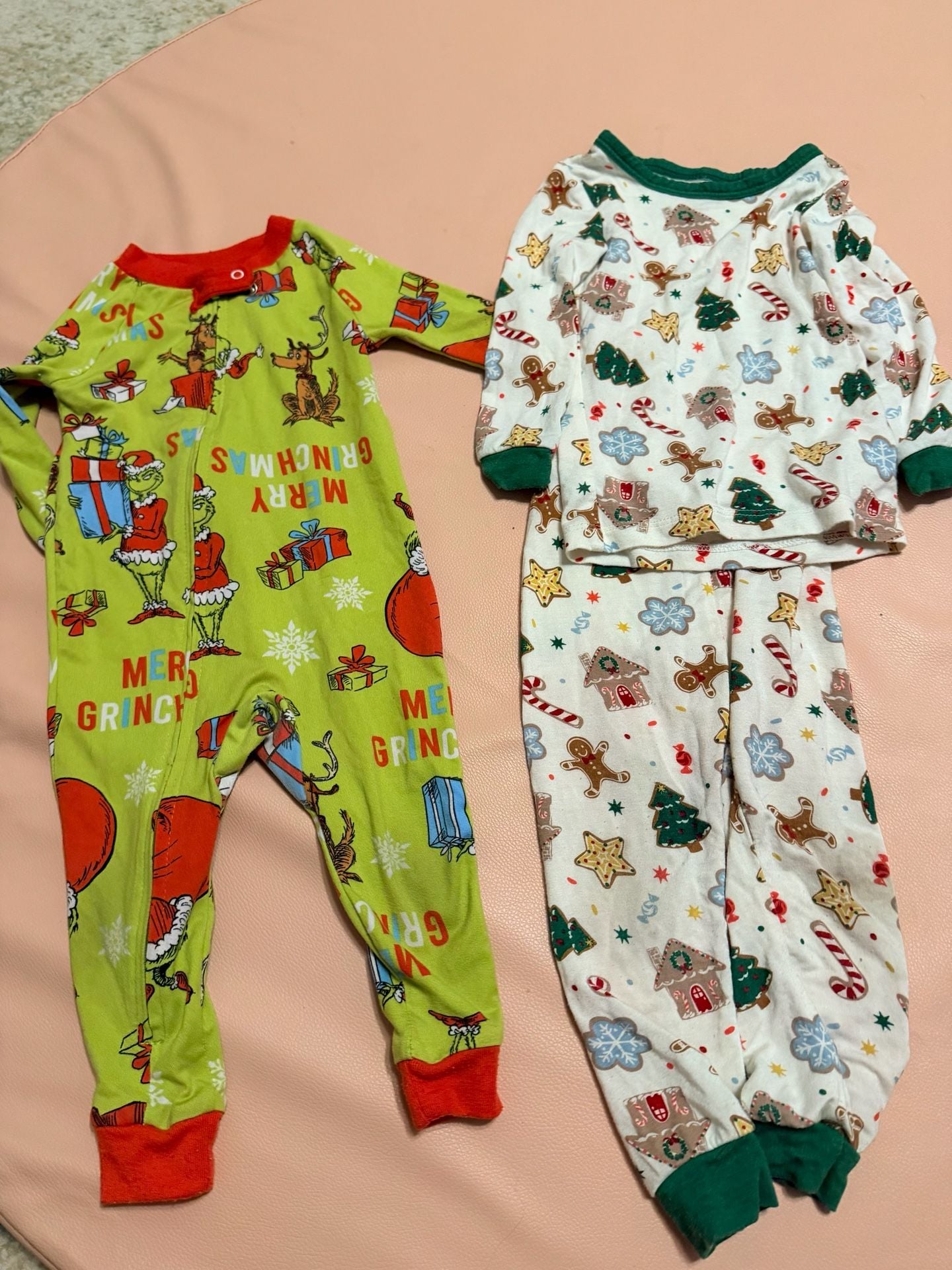 Lot of 2 Baby Christmas Pajamas 6-9M 12M The Grinch Milk Berry 1