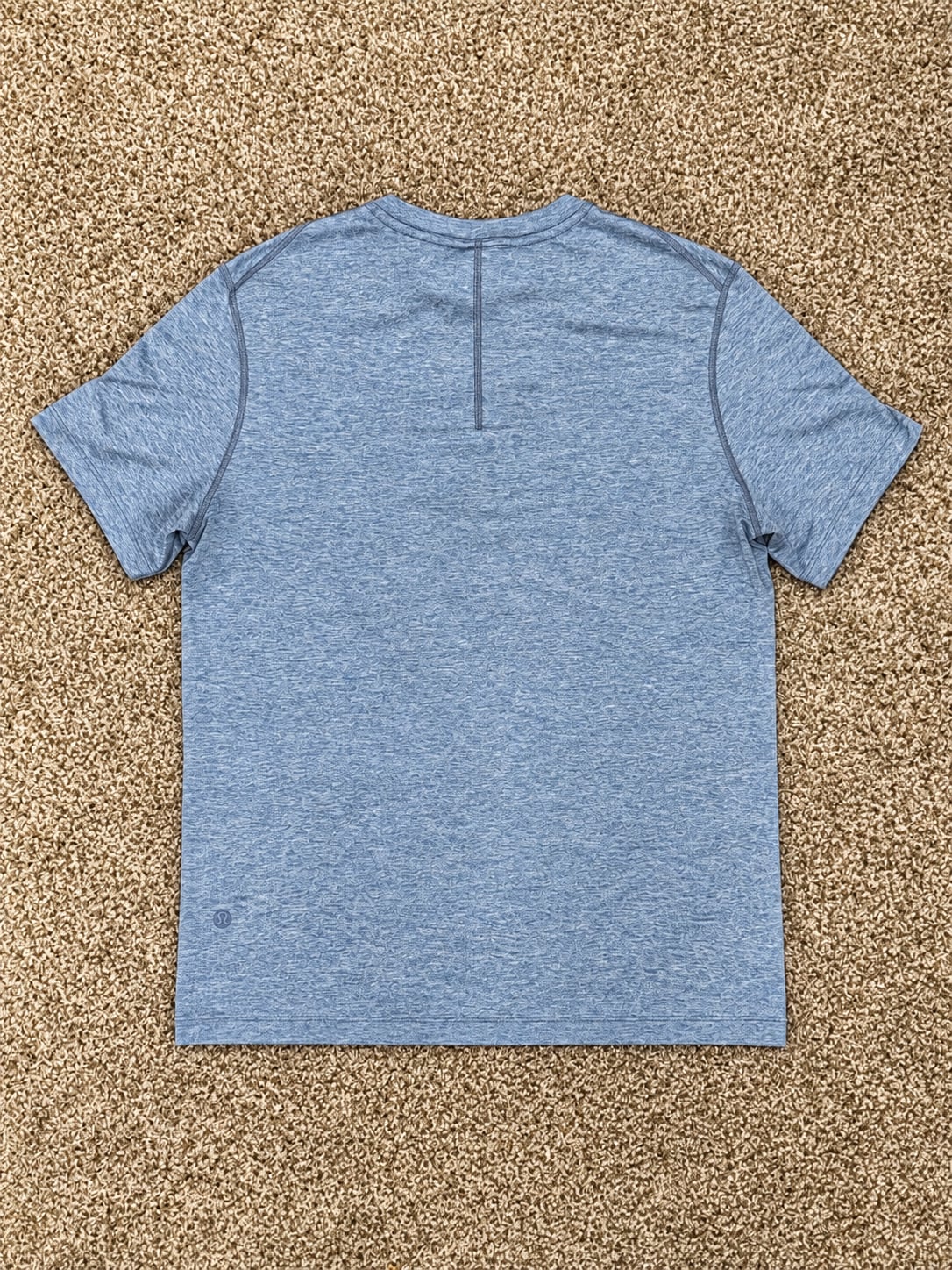 Lululemon Men’s Soft Jersey Short Sleeve Shirt Light Blue Heather, Size L 3