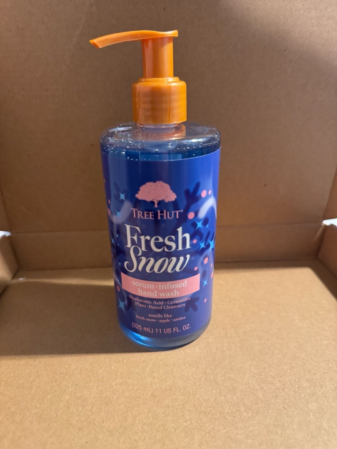 Tree Hut Fresh Snow Serum-Infused Hand Wash 11 oz 1