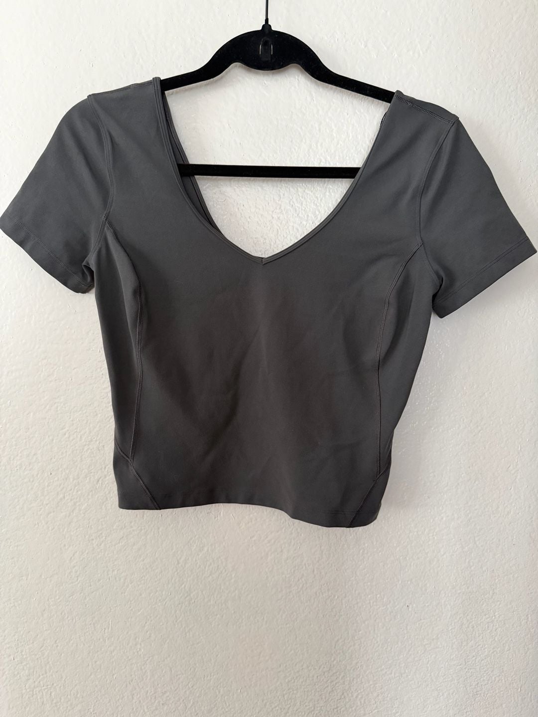 Lululemon Crop Short Sleeve Shirt Size 6 Gray Athletic Top 2
