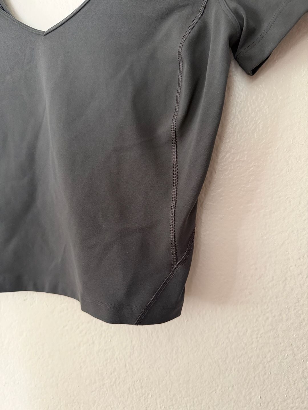 Lululemon Crop Short Sleeve Shirt Size 6 Gray Athletic Top 4