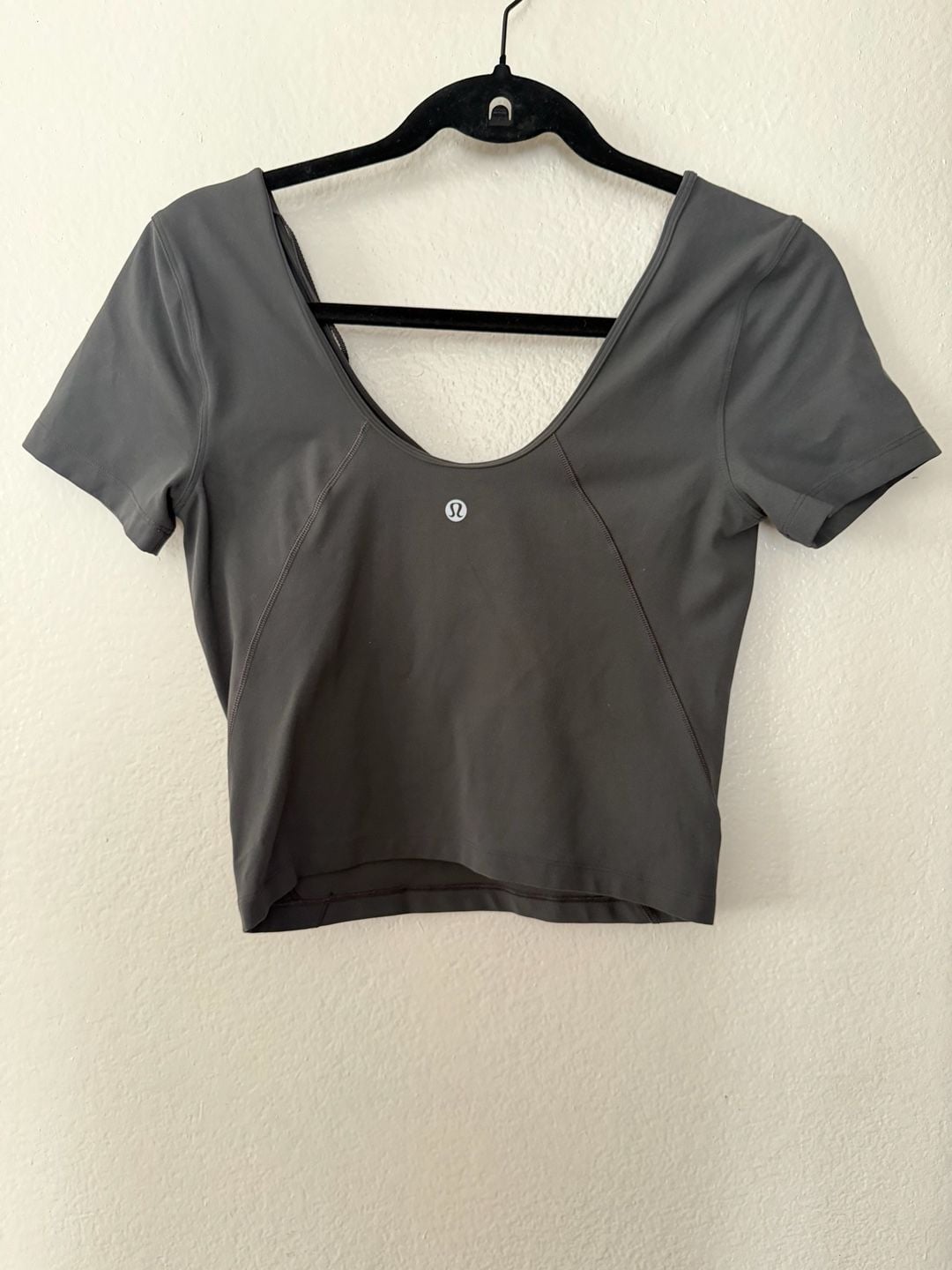 Lululemon Crop Short Sleeve Shirt Size 6 Gray Athletic Top 6