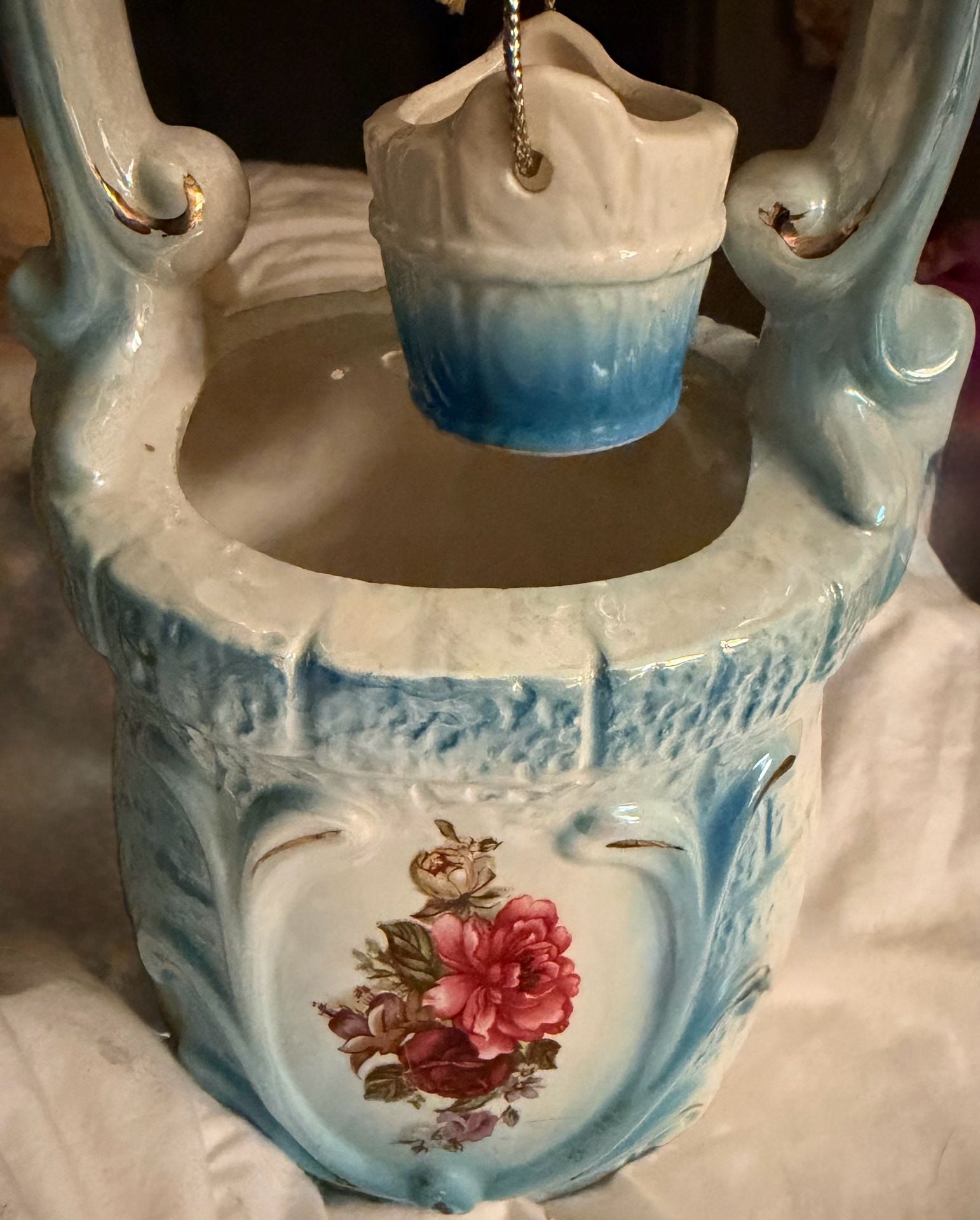 VTG Ceramic Wishing Well Planter Blue Floral 1
